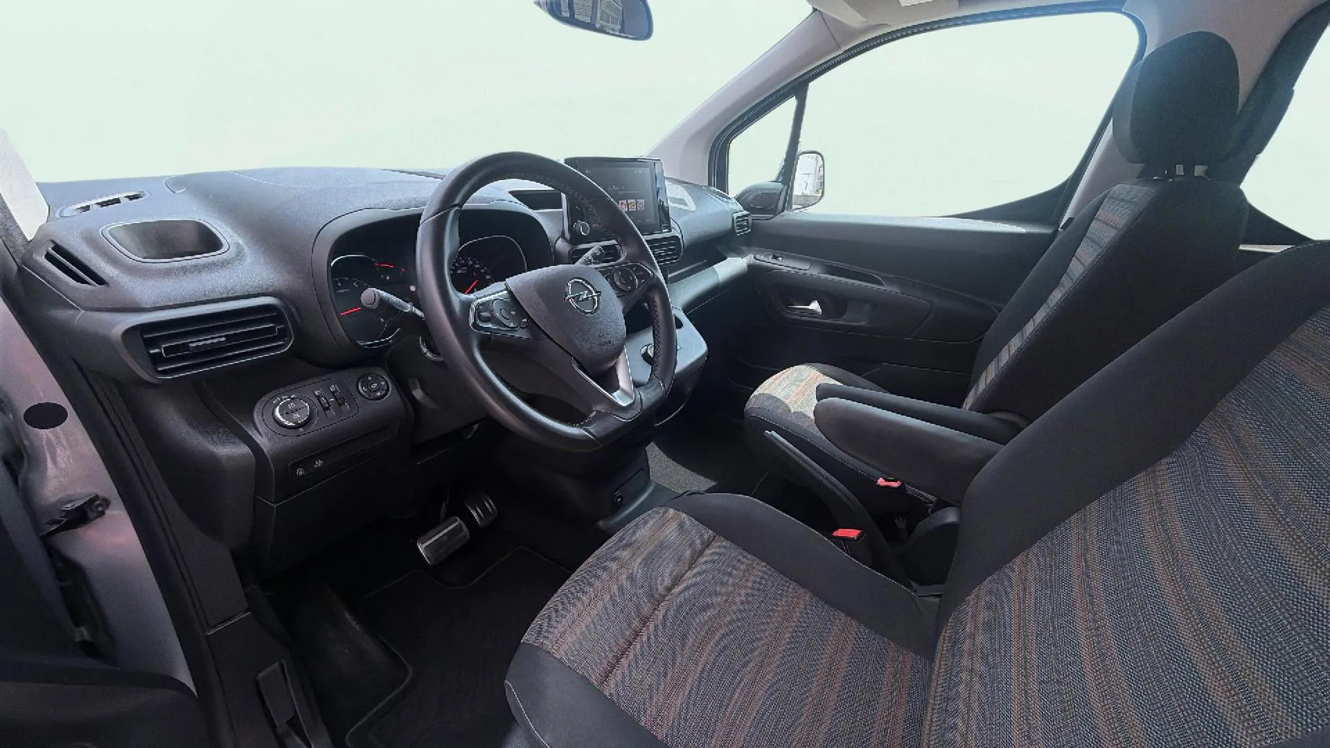 Opel Combo 1.5 TD Selective XL Aut - foto 13