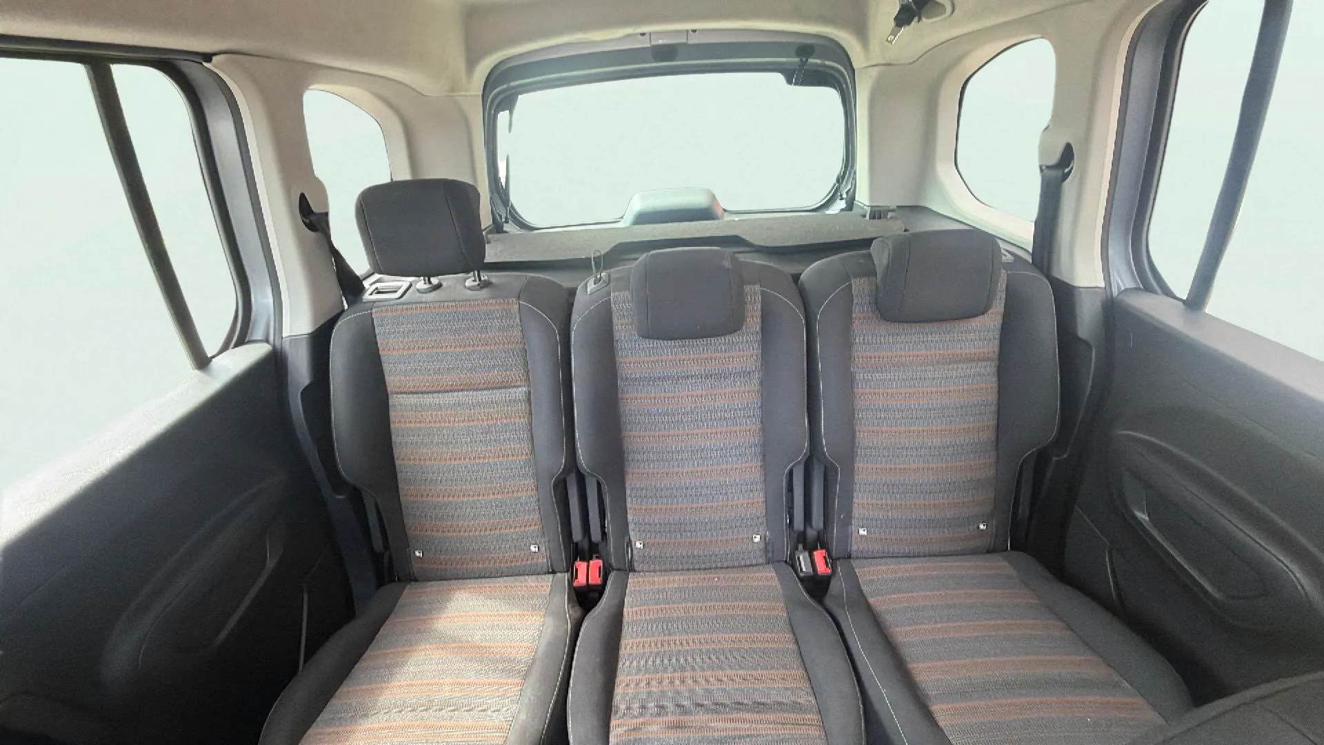 Opel Combo 1.5 TD Selective XL Aut - foto 15