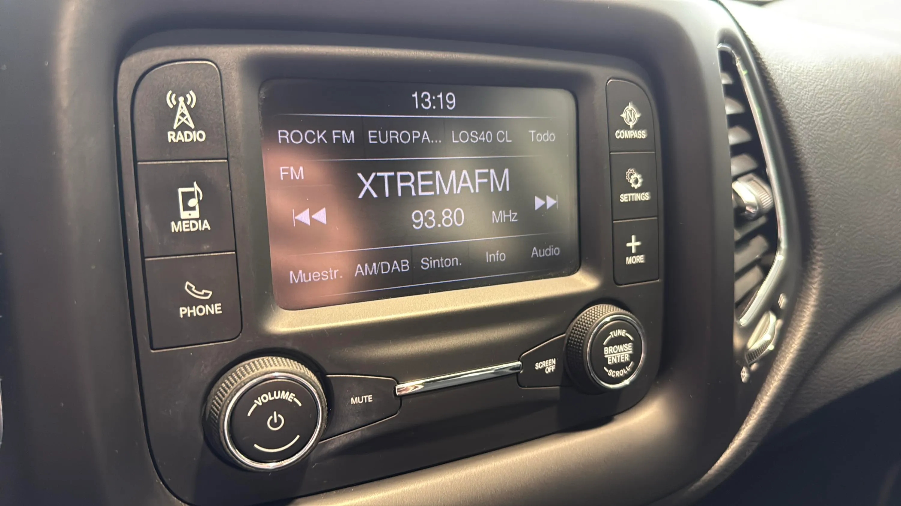 Jeep Compass 1.4 Mair Sport 4x2 - foto 12