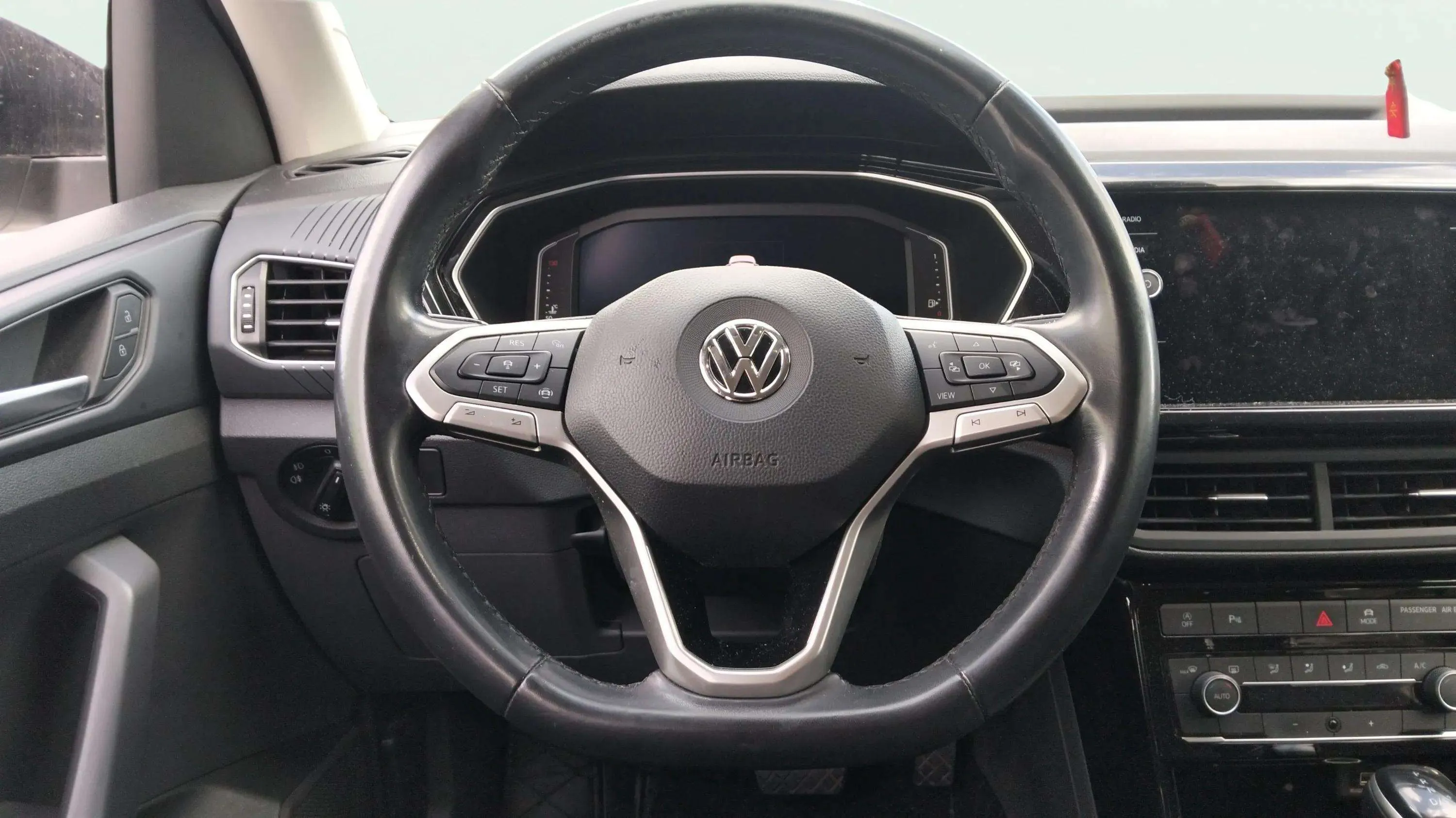 Volkswagen T-Cross Sport 1.0 TSI DSG - foto 12