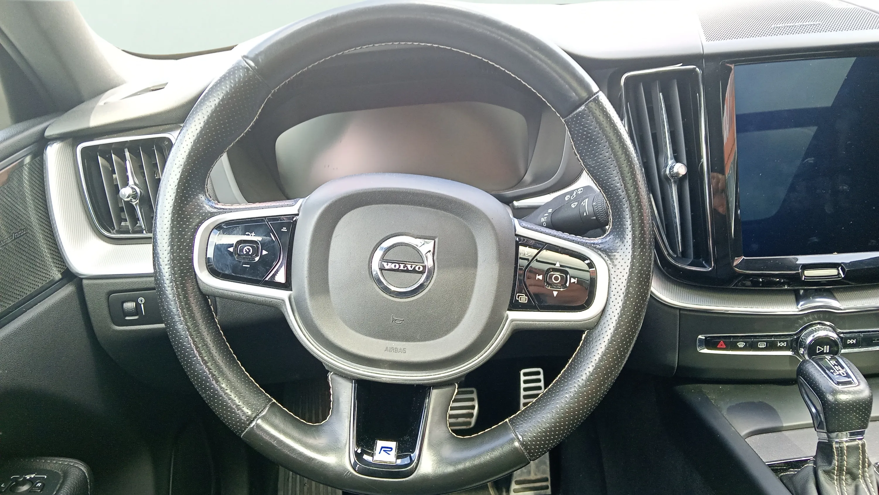 Volvo XC60 2.0 D4 AWD Momentum - foto 10
