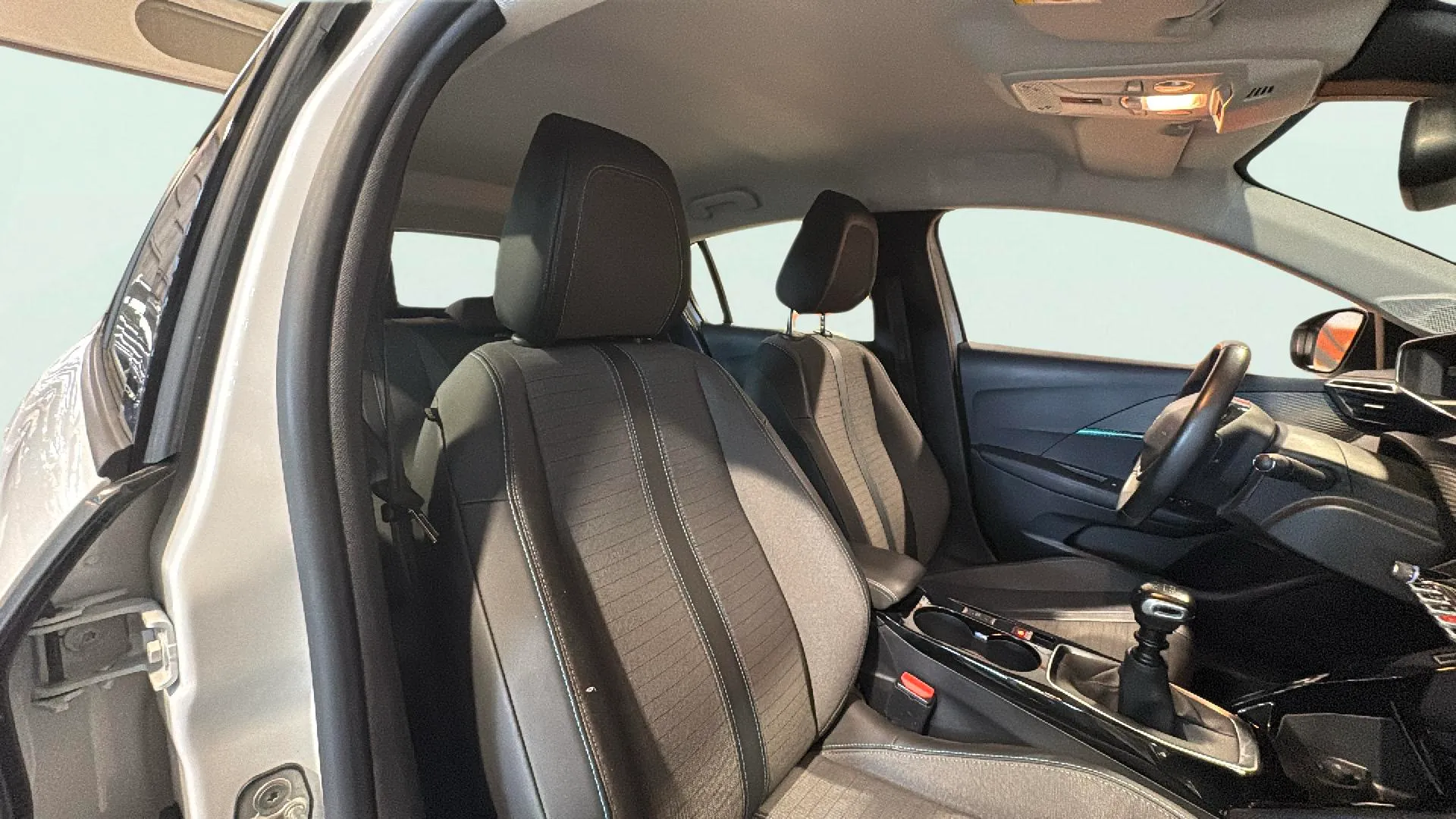 Peugeot 208 Signature 1.2L PureTech - foto 16