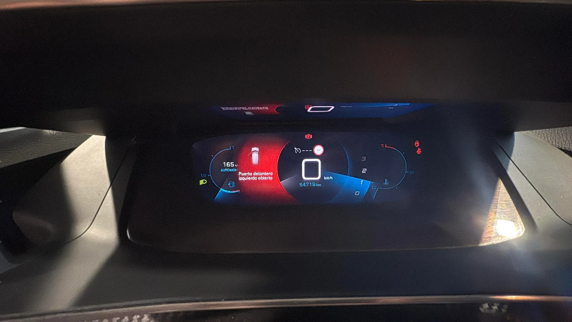 Peugeot 208 Signature 1.2L PureTech - foto 12