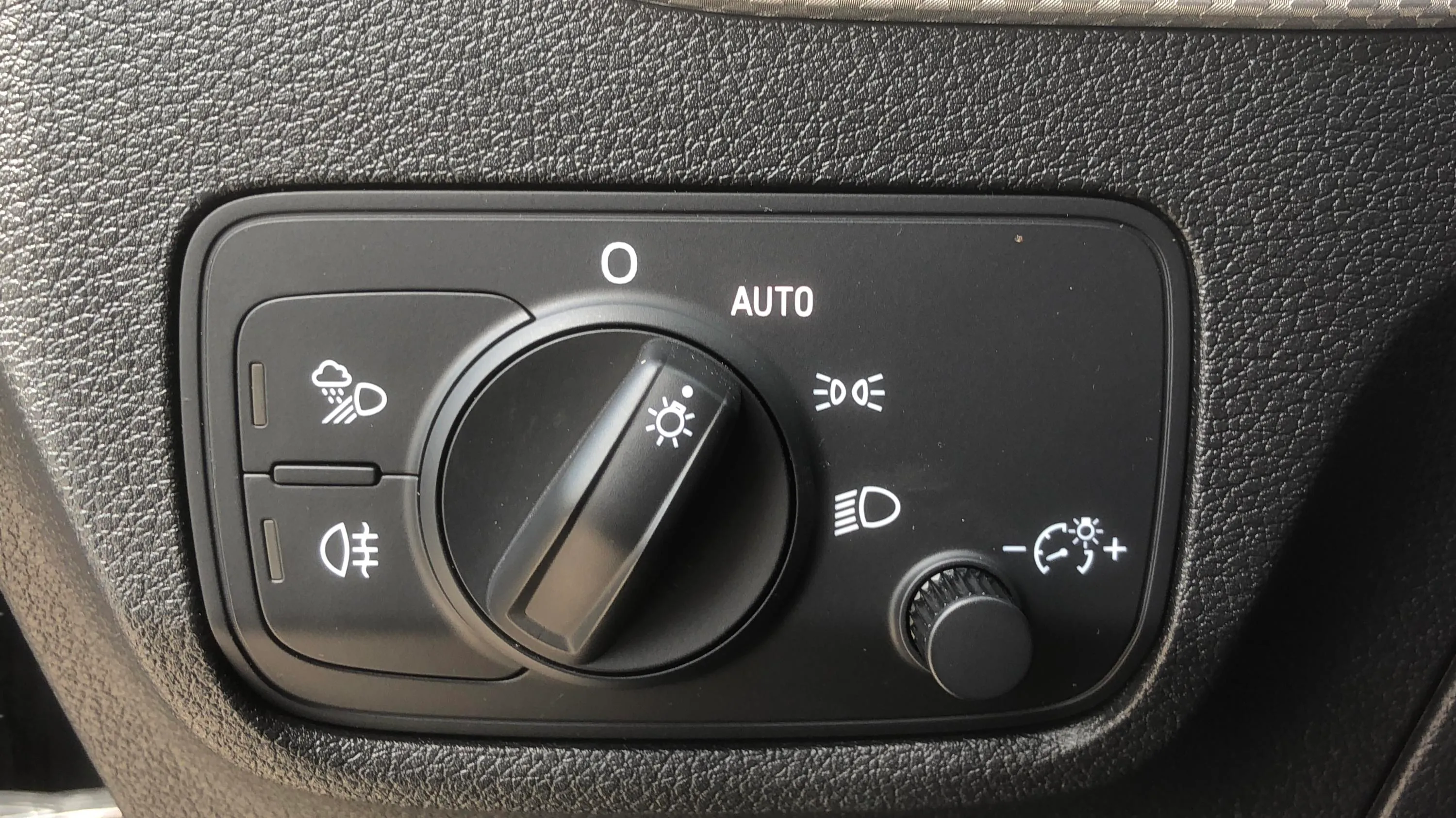 Audi Q2 Advanced 35 TFSI - foto 16