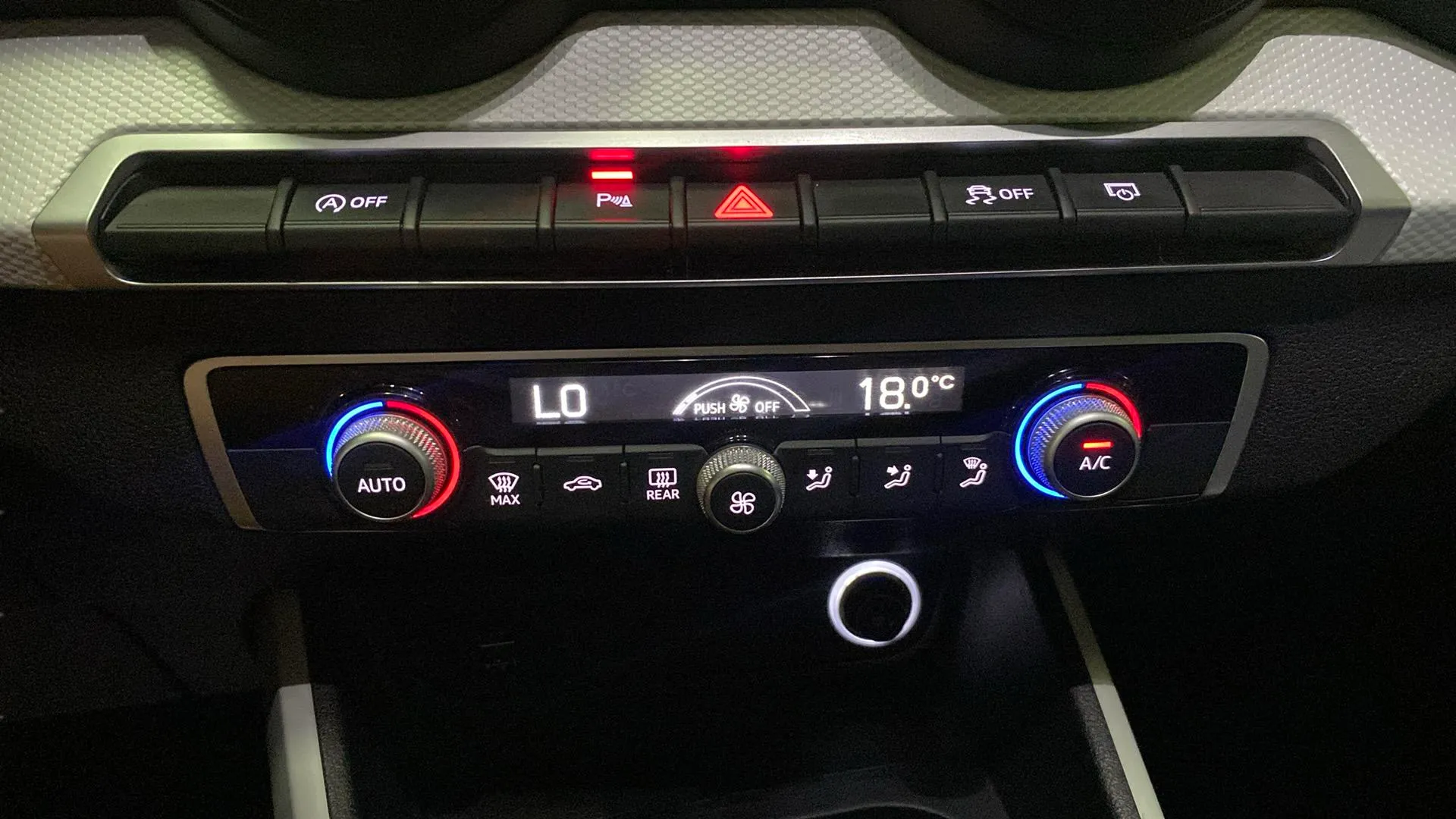 Audi Q2 Design 30 TFSI - foto 23