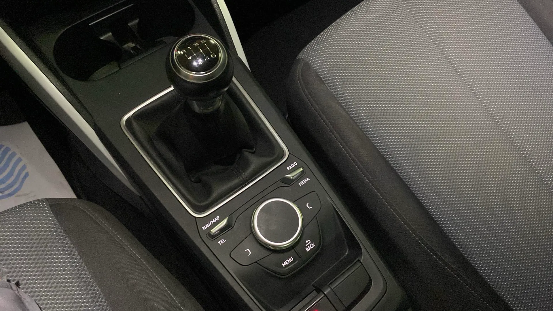 Audi Q2 Design 30 TFSI - foto 24