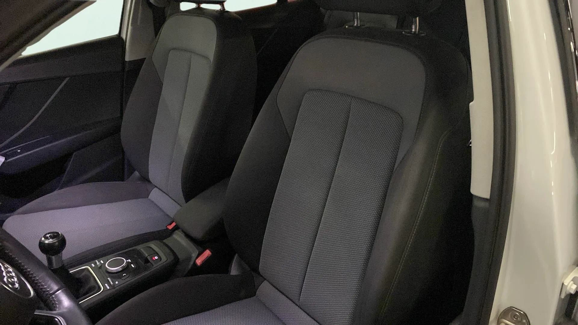 Audi Q2 Design 30 TFSI - foto 25