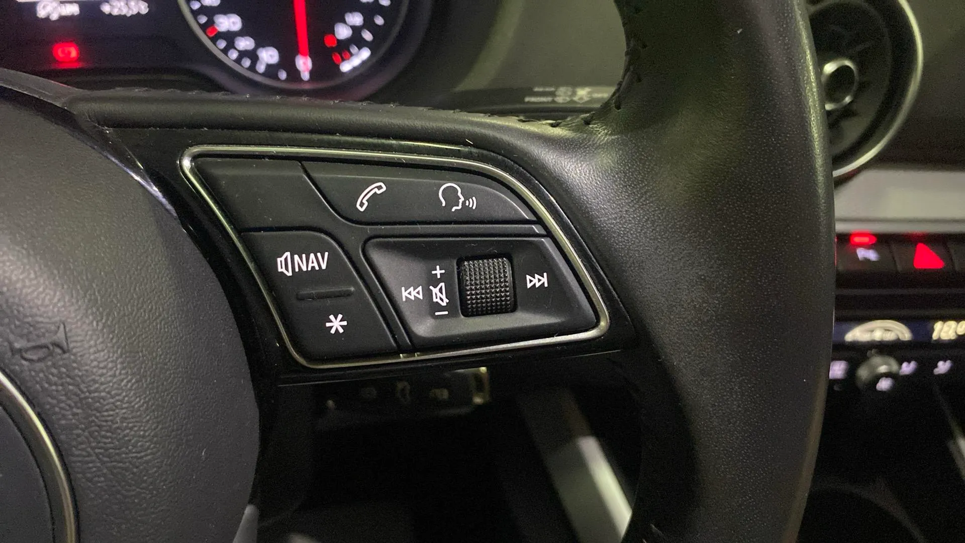 Audi Q2 Design 30 TFSI - foto 15