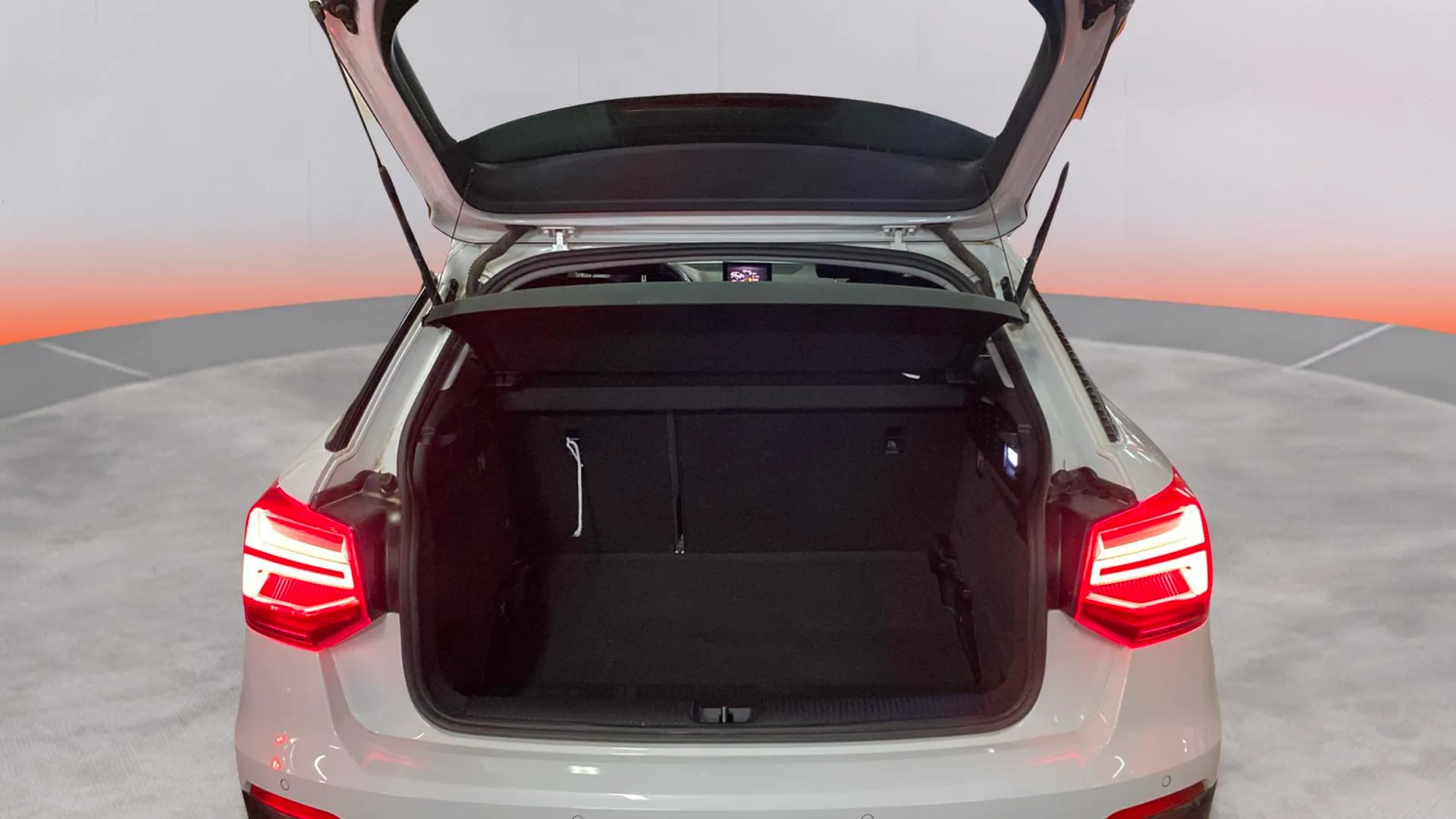 Audi Q2 Design 30 TFSI - foto 9
