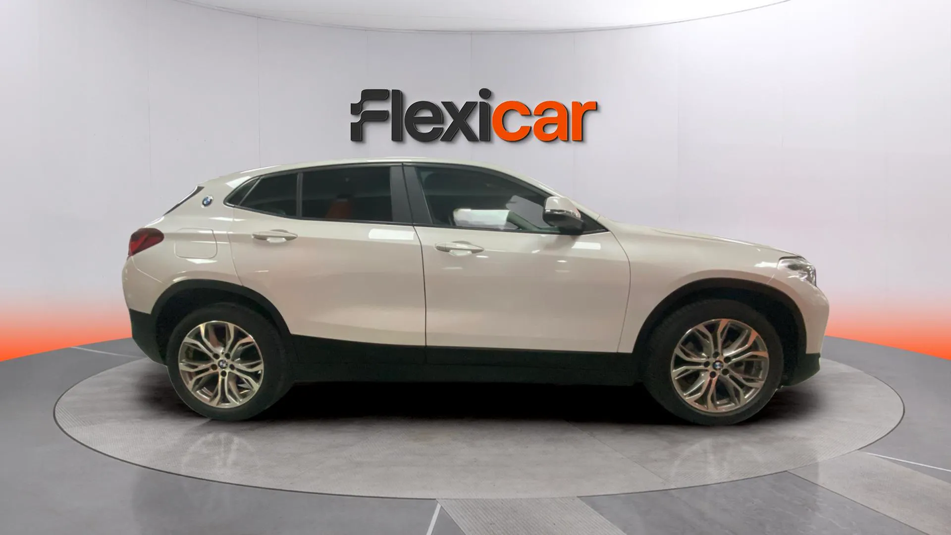 BMW X2 sDrive18d - foto 2