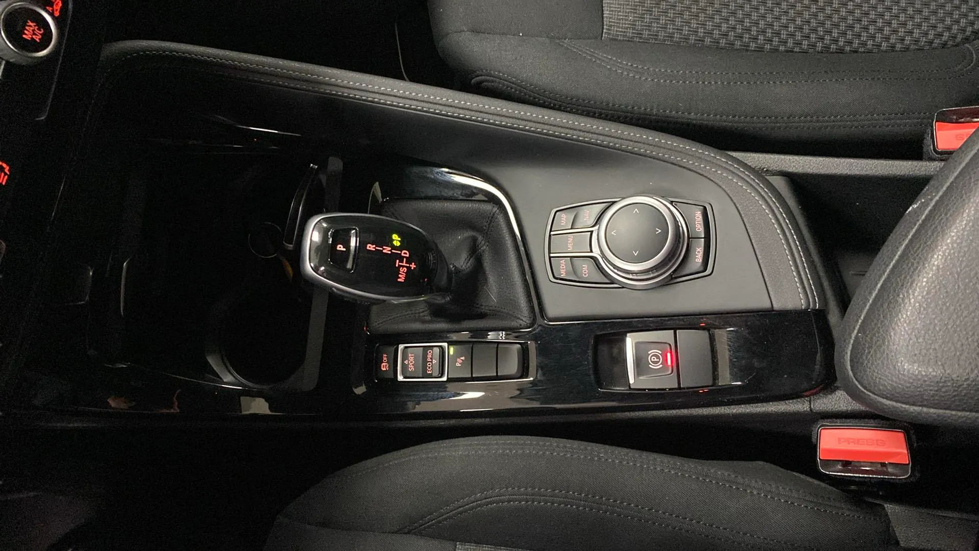 BMW X2 sDrive18d - foto 15