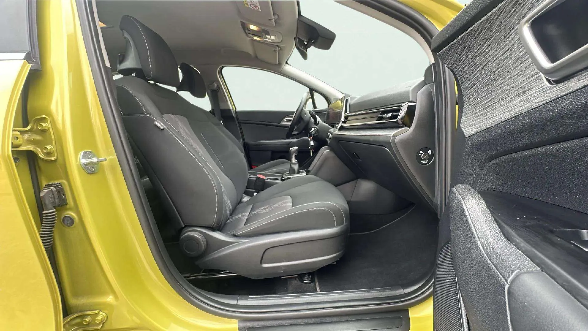 Kia Sportage 1.6 T-GDi Drive 4x2 - foto 17