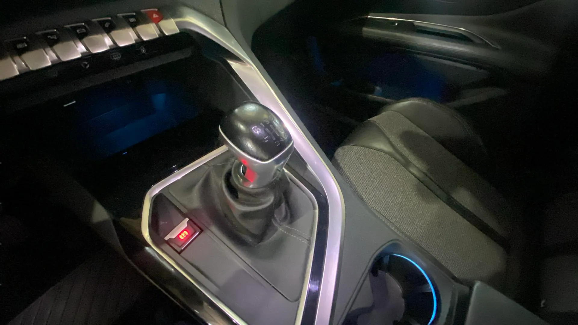 Peugeot 3008 1.2 PureTech Allure - foto 13