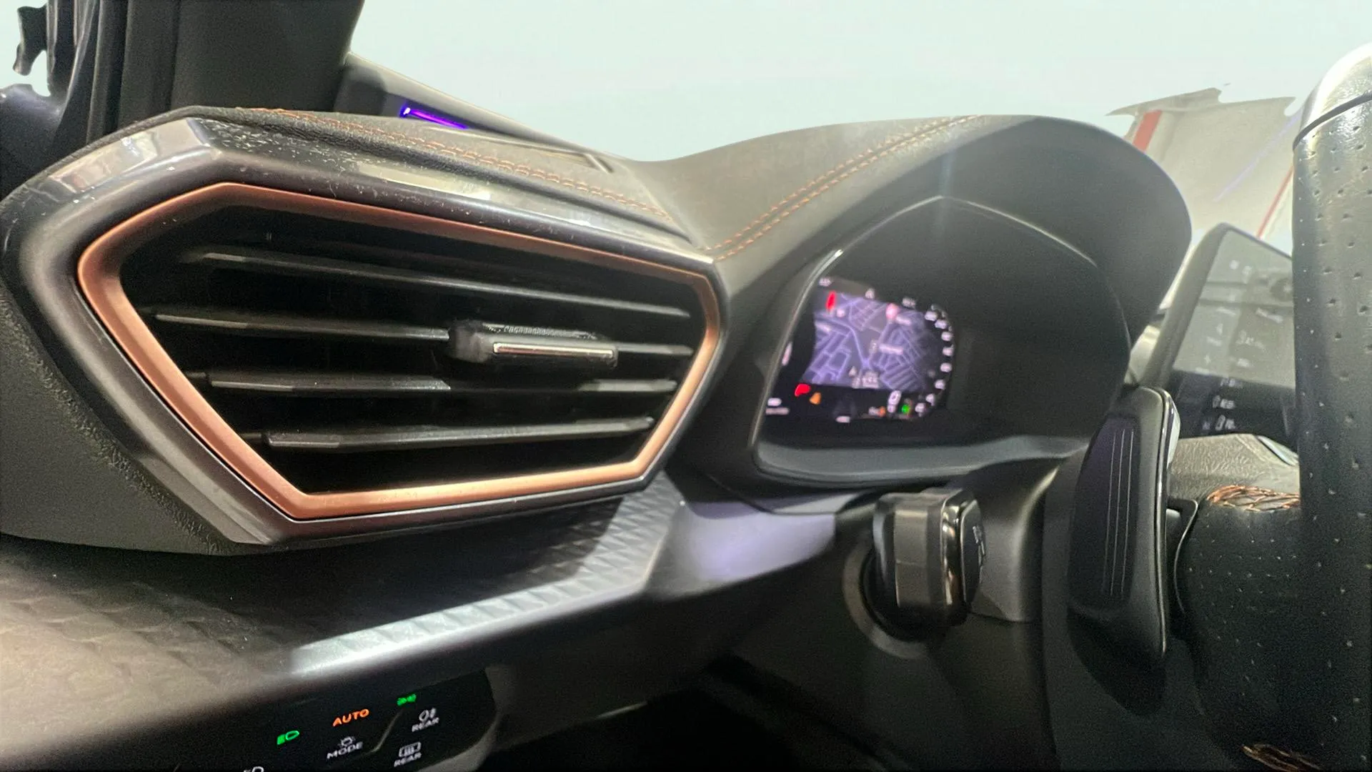 Cupra Formentor 1.5 eTSI DSG - foto 17
