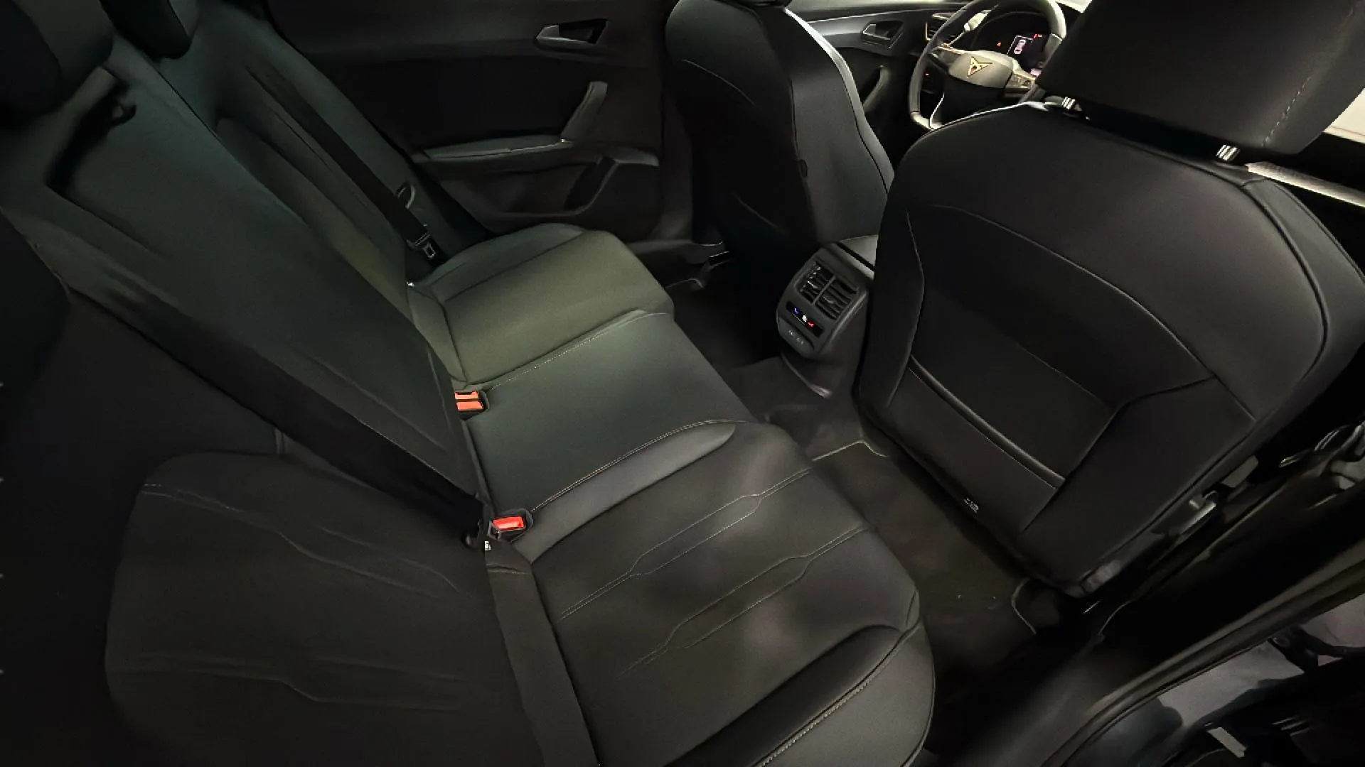 Cupra Formentor 1.5 TSI - foto 24