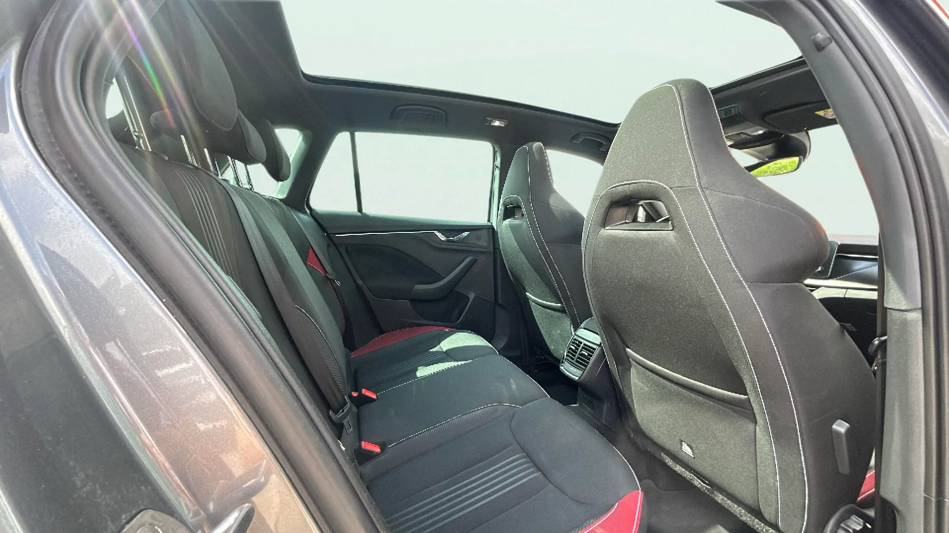 Škoda Kamiq 1.5 TSI DSG Montecarlo - foto 14