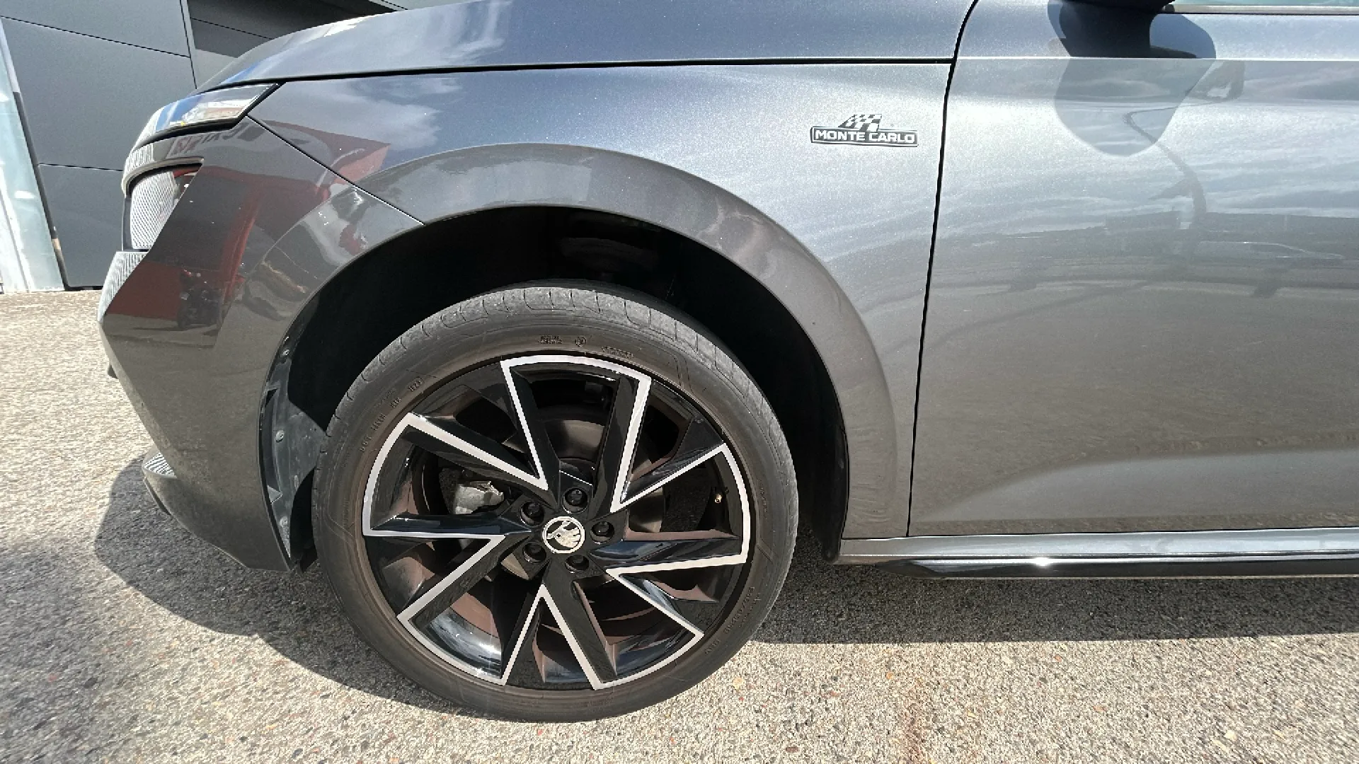Škoda Kamiq 1.5 TSI DSG Montecarlo - foto 16