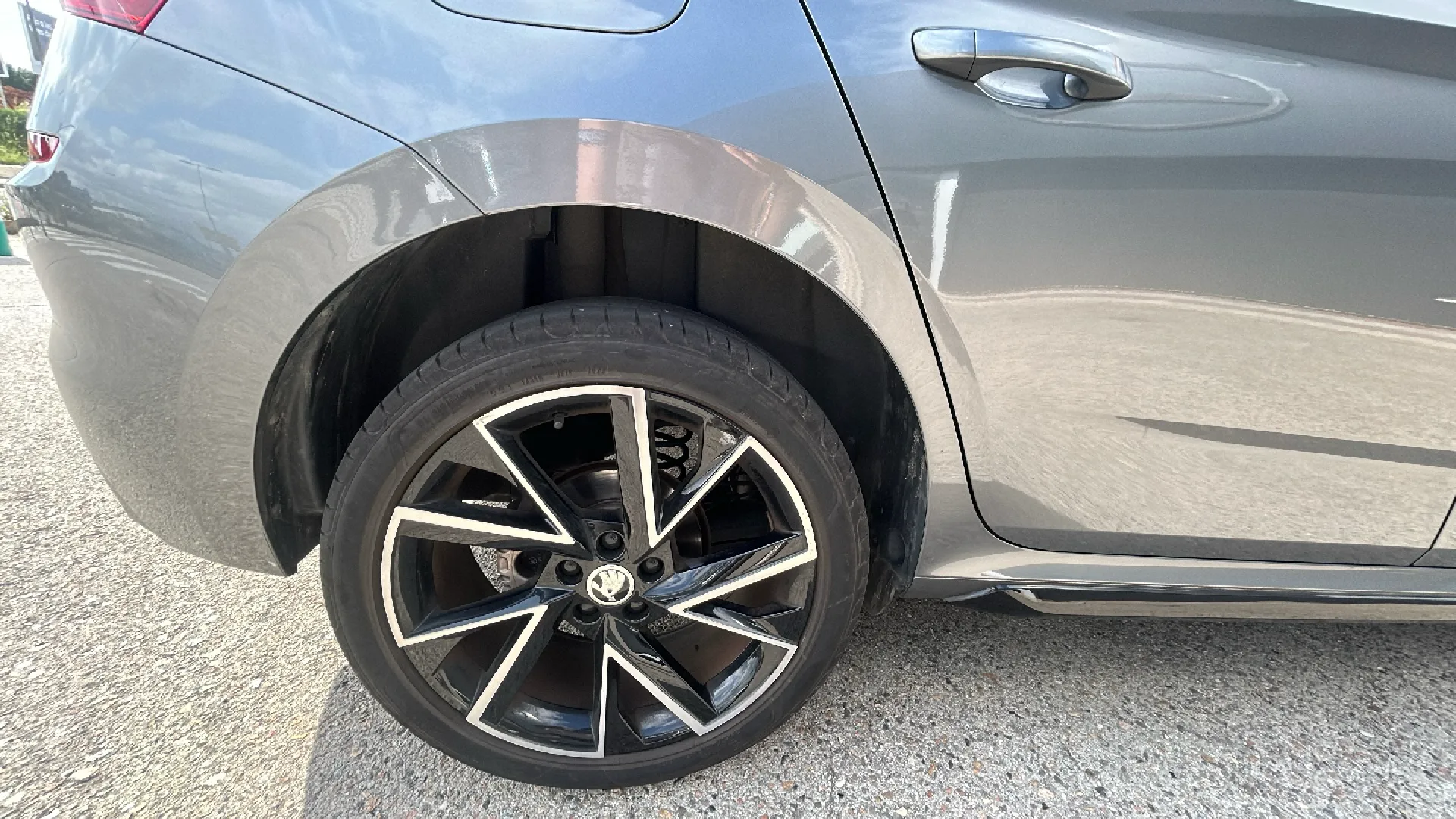 Škoda Kamiq 1.5 TSI DSG Montecarlo - foto 18