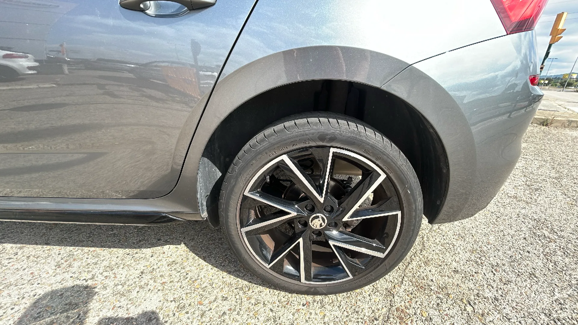 Škoda Kamiq 1.5 TSI DSG Montecarlo - foto 19
