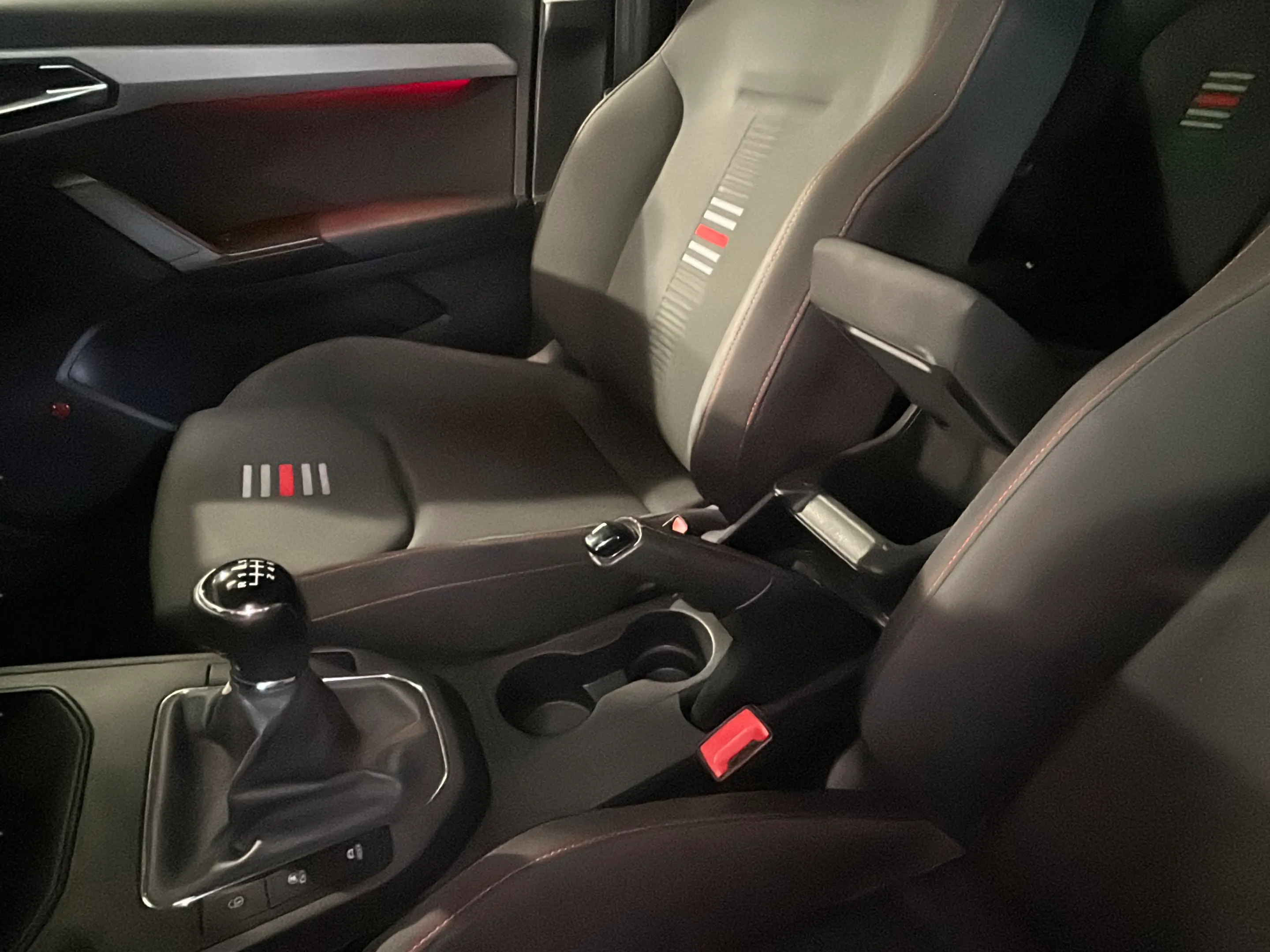 SEAT Ibiza 1.5 TSI FR Plus - foto 23