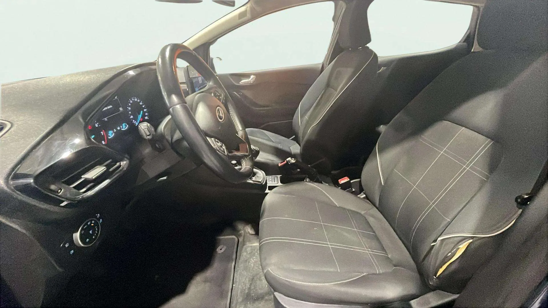 Ford Fiesta 1.0 EcoBoost Trend+ - foto 25