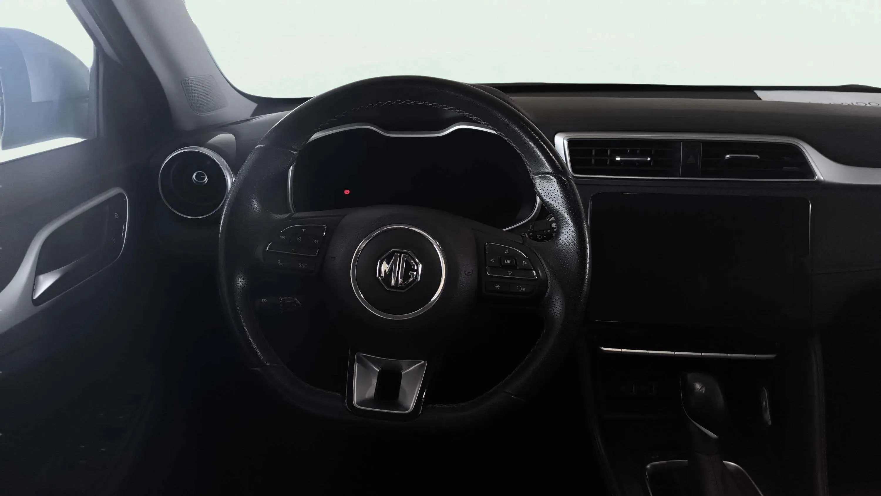 MG ZS 1.0T Luxury - foto 11