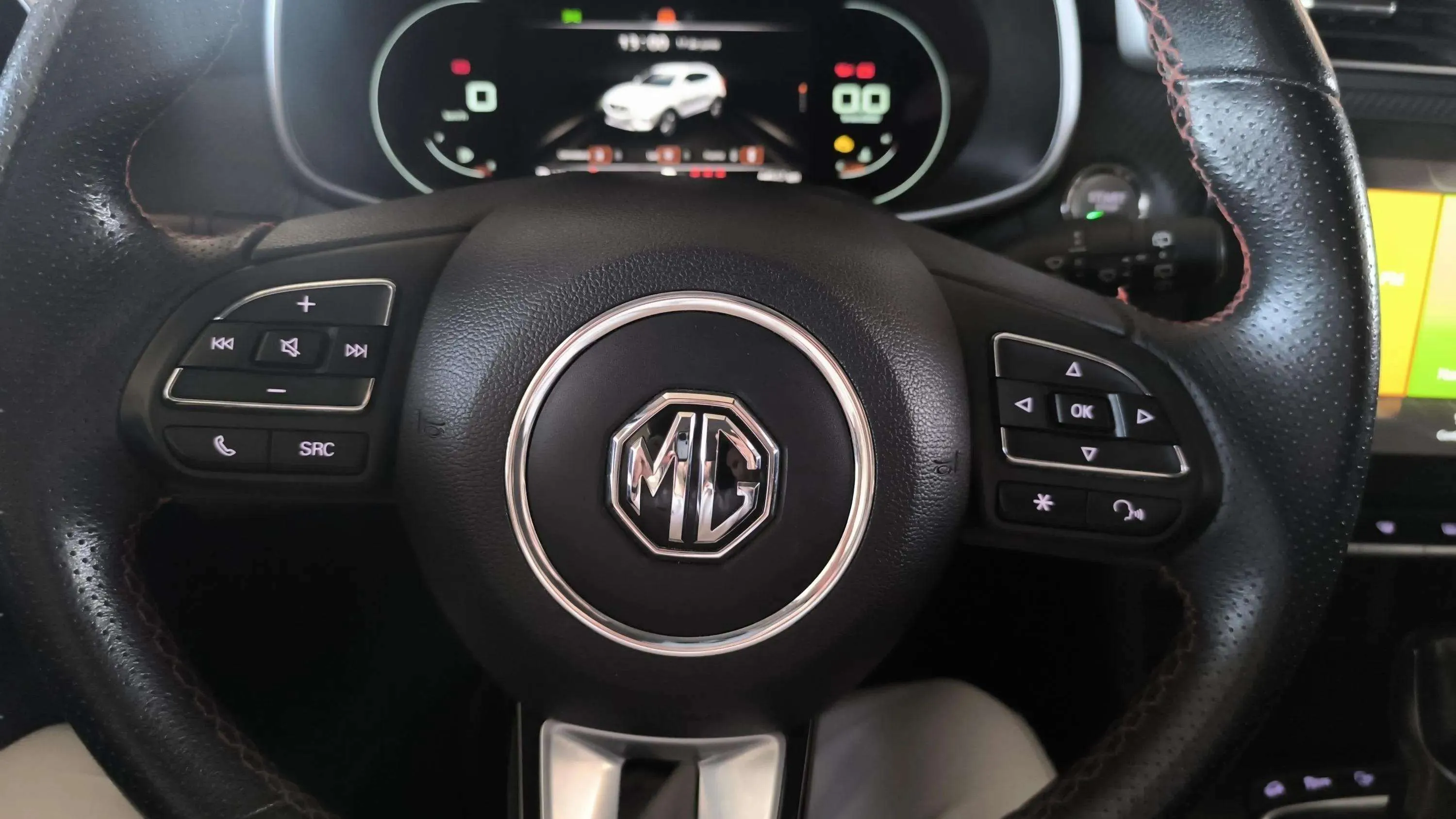 MG ZS 1.0T Luxury - foto 21