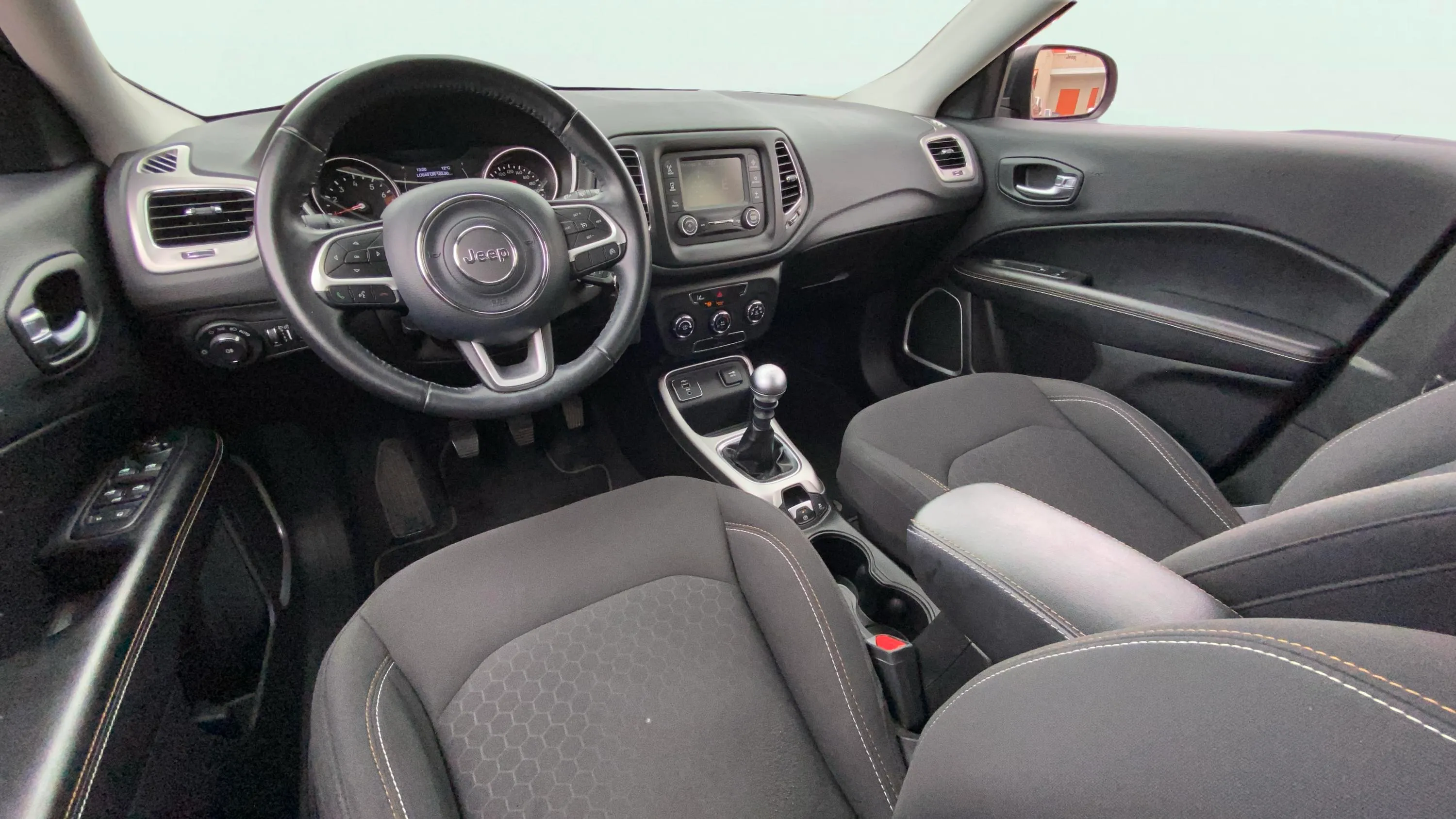 Jeep Compass 1.4 Mair Limited 4x2 - foto 28
