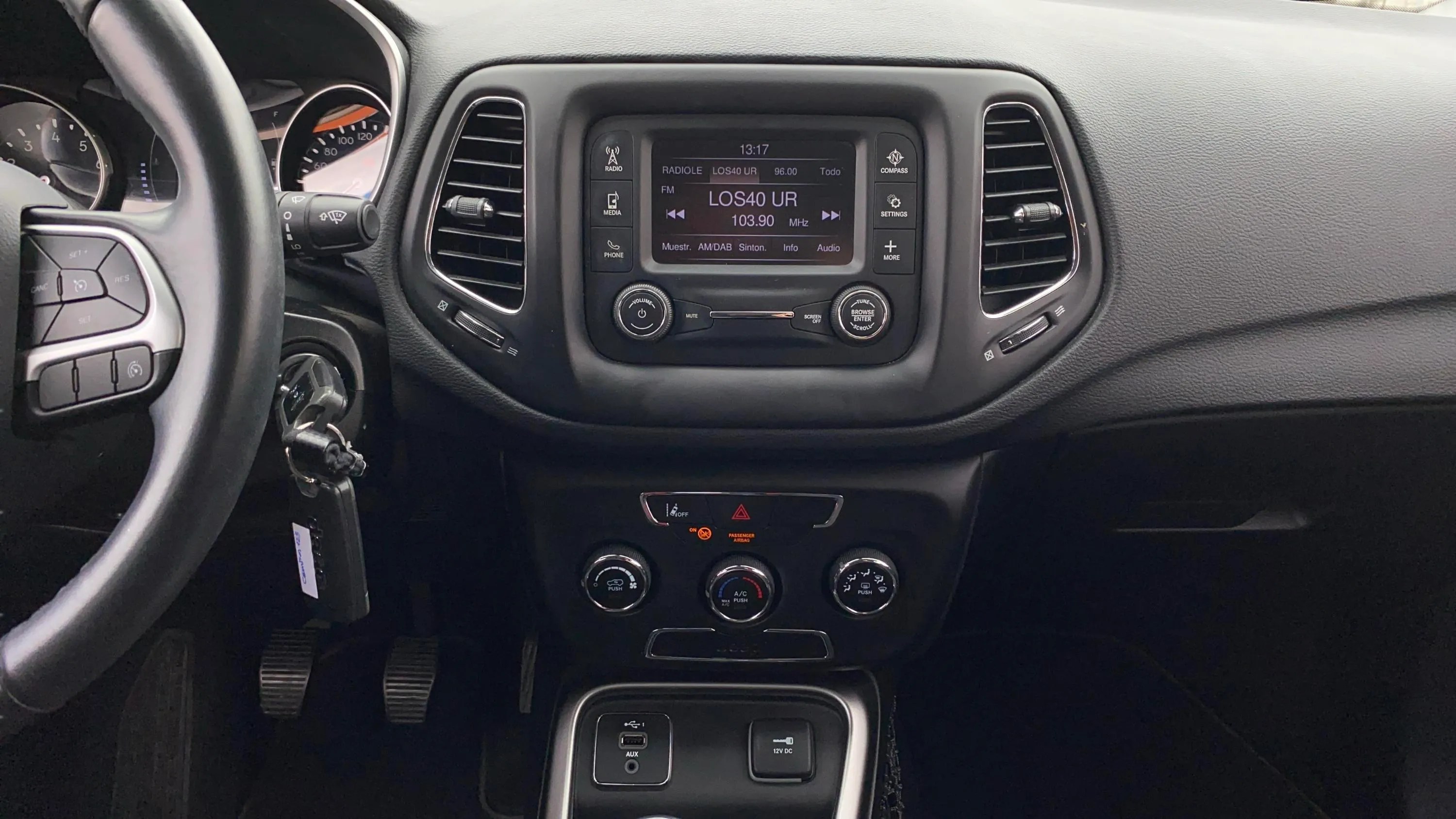 Jeep Compass 1.4 Mair Limited 4x2 - foto 23