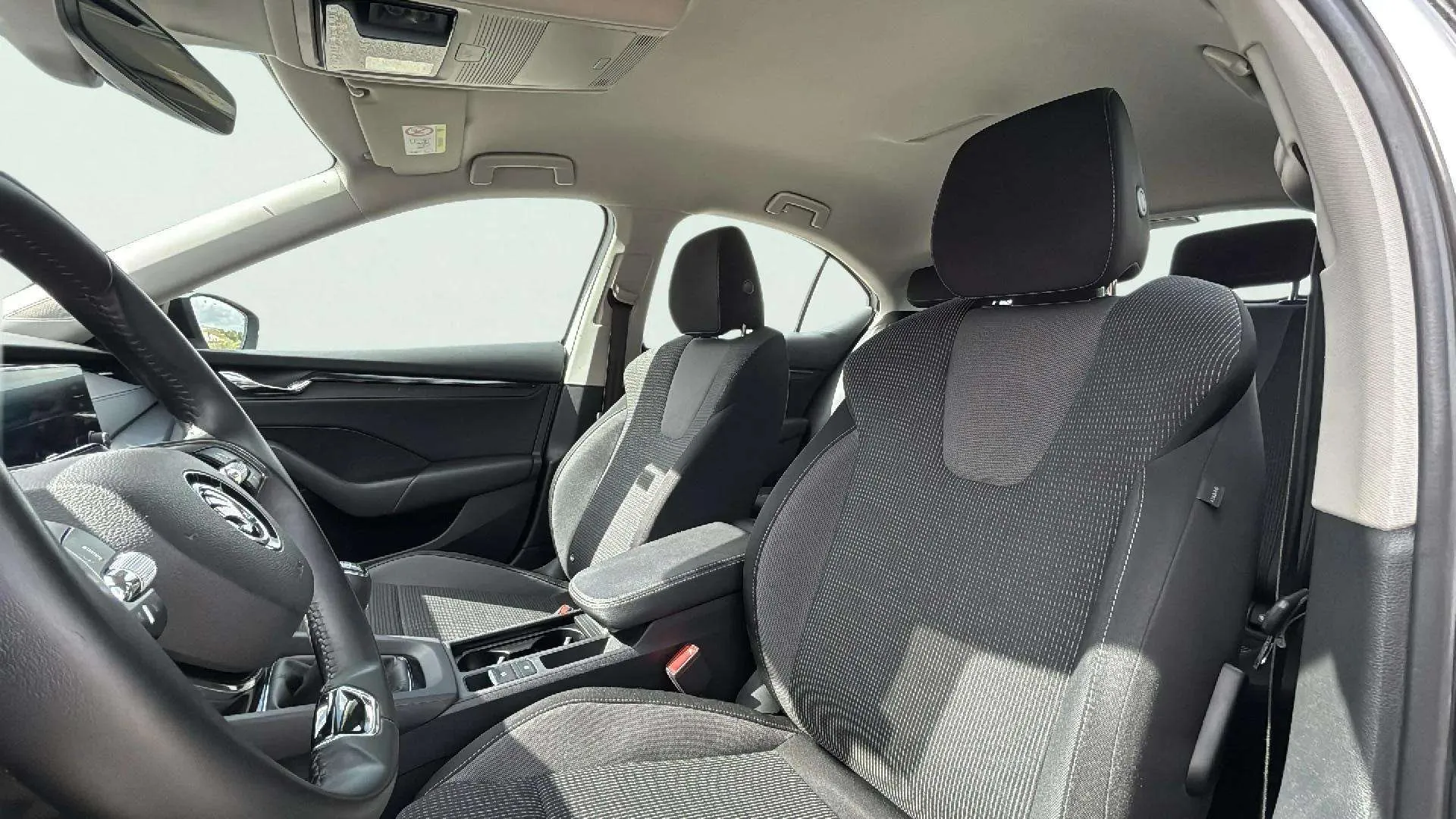 Škoda Octavia 2.0 TDI Ambition - foto 14