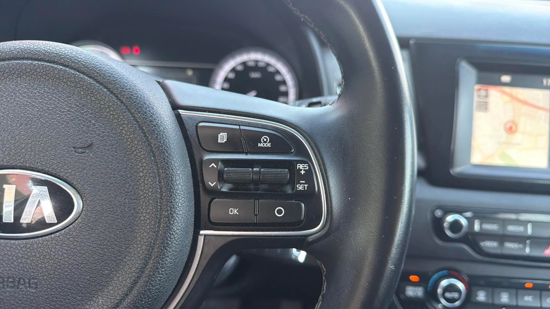 Kia Niro 1.6 HEV Business - foto 12