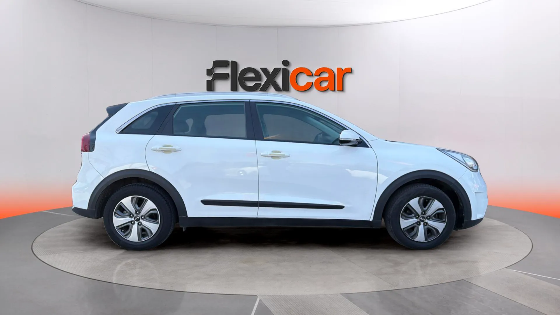 Kia Niro 1.6 HEV Business - foto 2