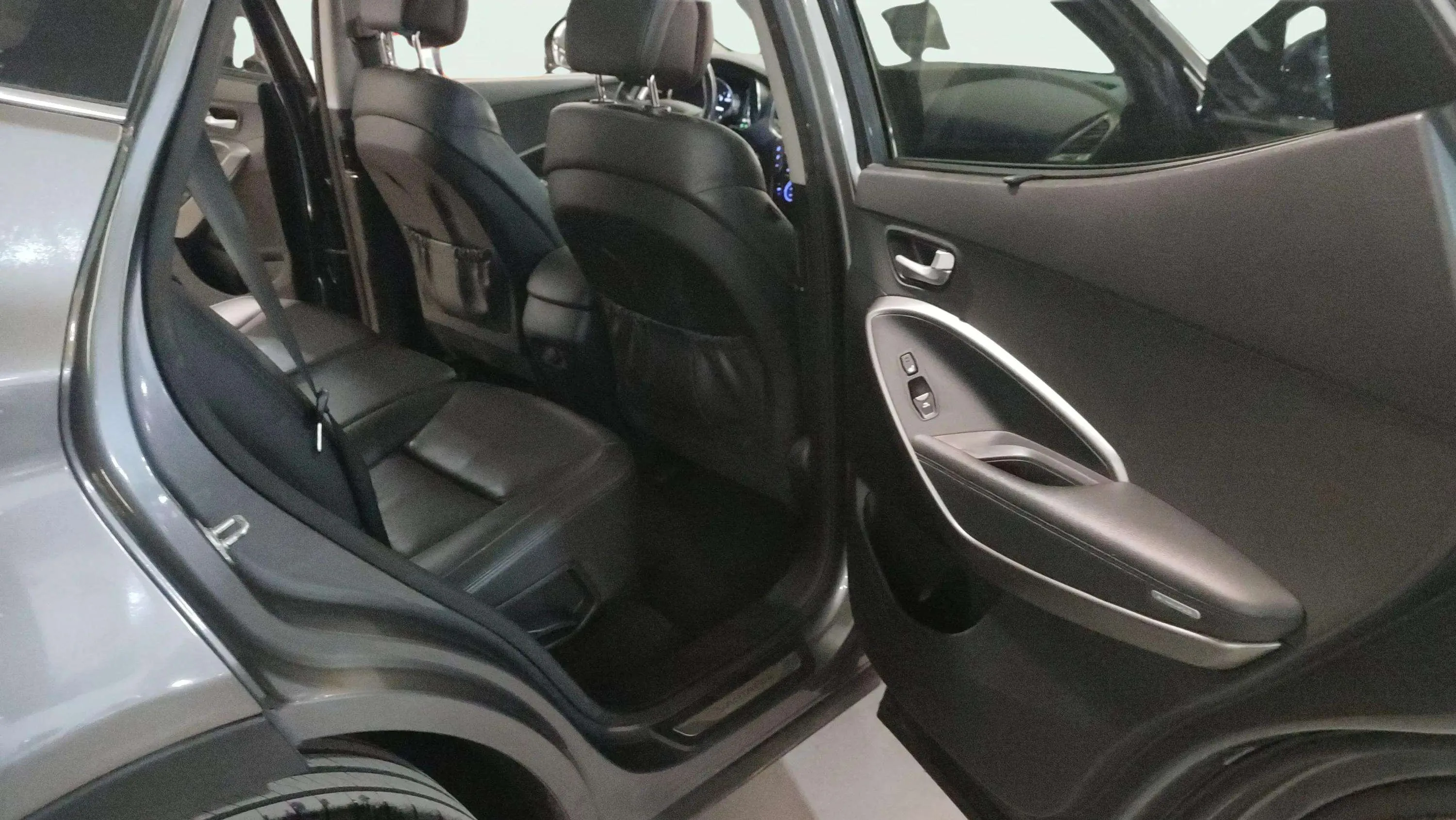 Hyundai Santa Fe 2.2 CRDi Style 4x4 7S - foto 9