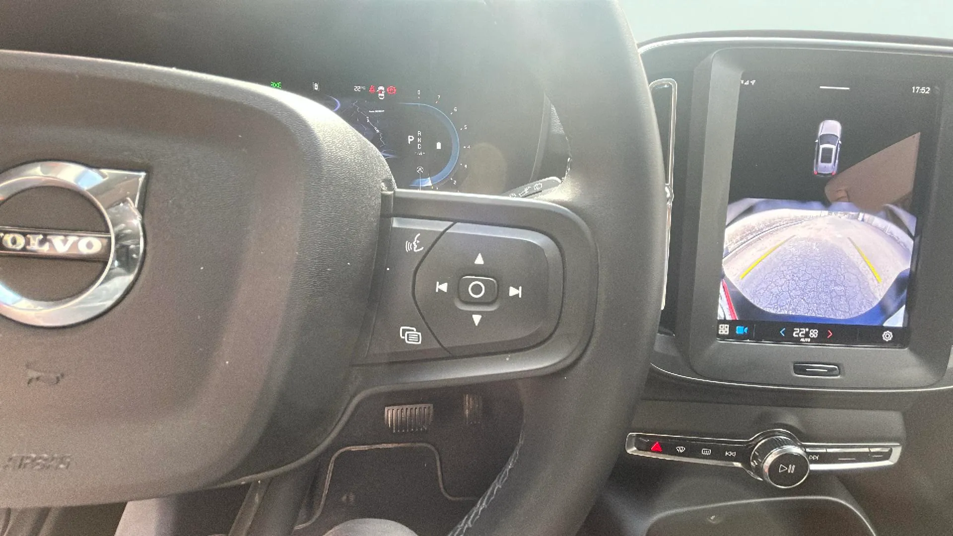Volvo XC40 2.0 B3 G Core Dark - foto 11