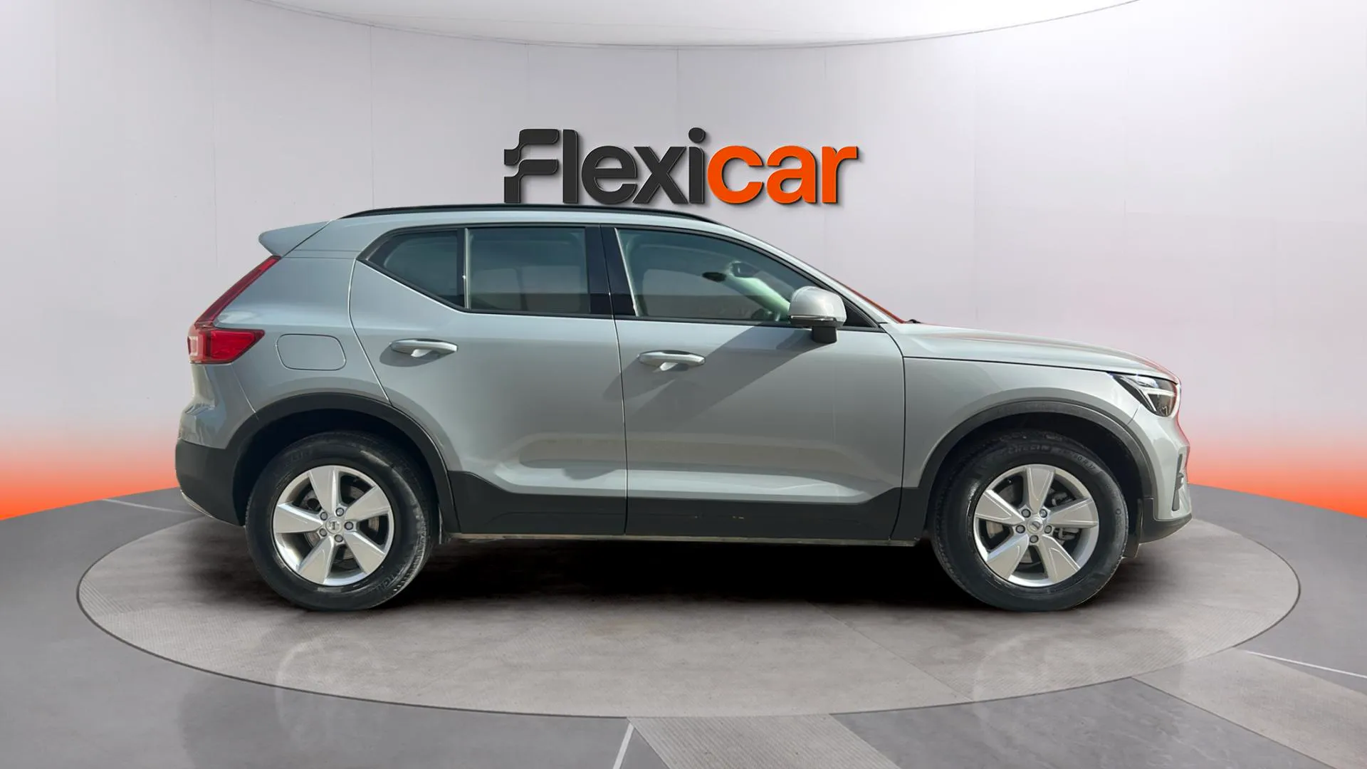 Volvo XC40 2.0 B3 G Core Dark - foto 3