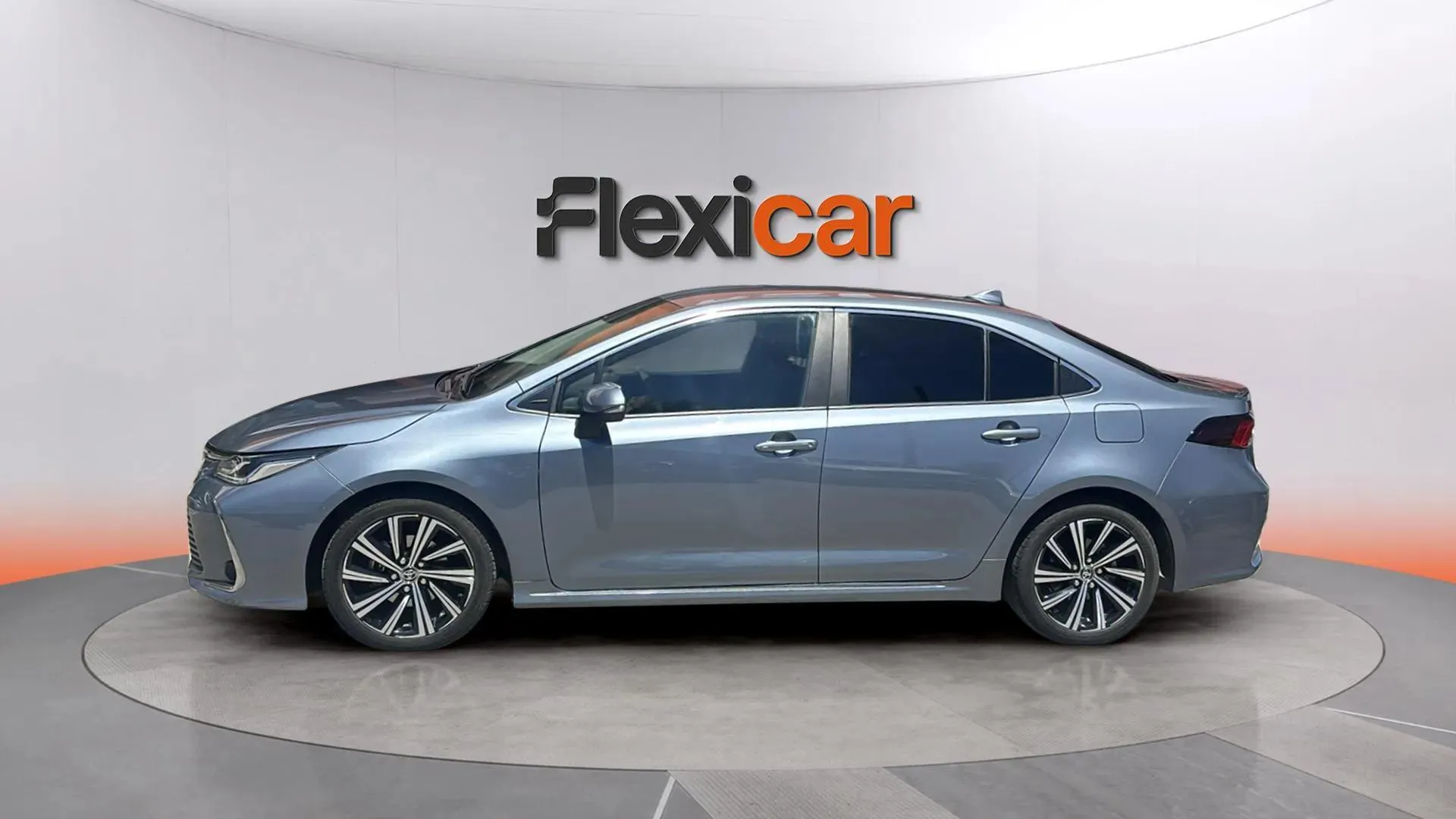 Toyota Corolla 1.8 125H Active Tech E-CVT Sedan - foto 4