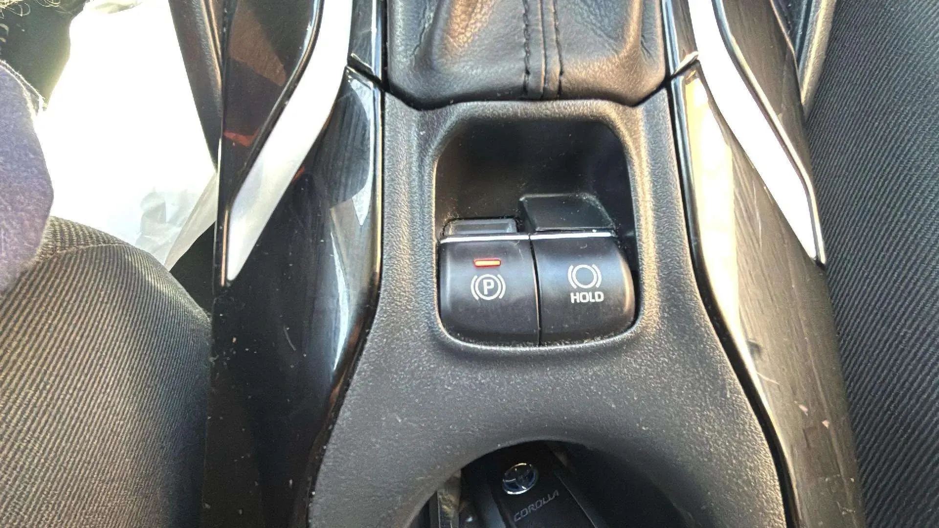 Toyota Corolla 1.8 125H Active Tech E-CVT Sedan - foto 11