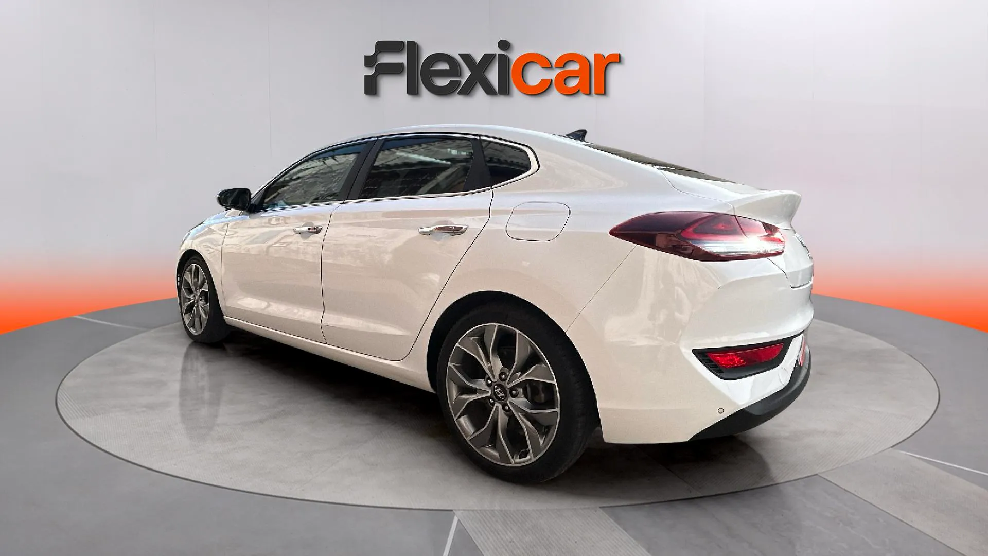 Hyundai i30 1.4 T-GDi Tecno Fastback DCT - foto 7