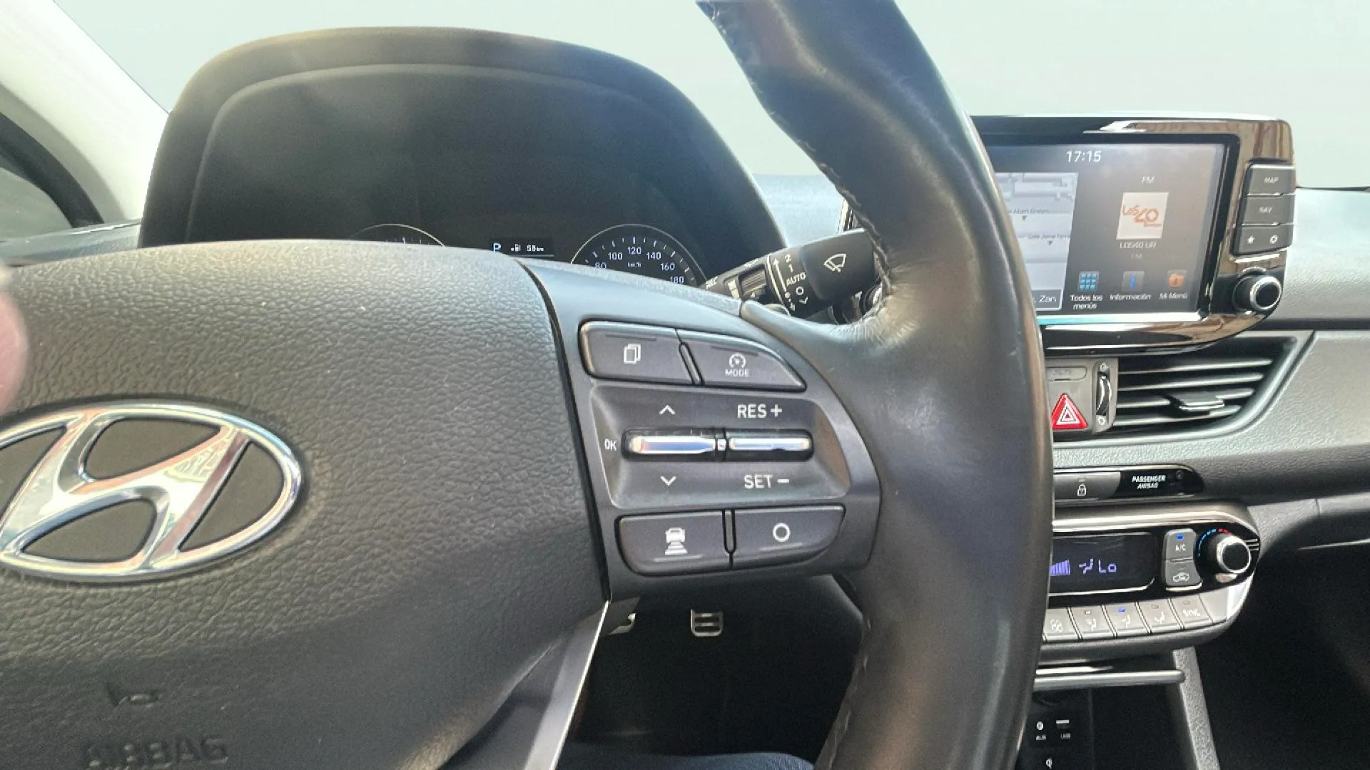Hyundai i30 1.4 T-GDi Tecno Fastback DCT - foto 14