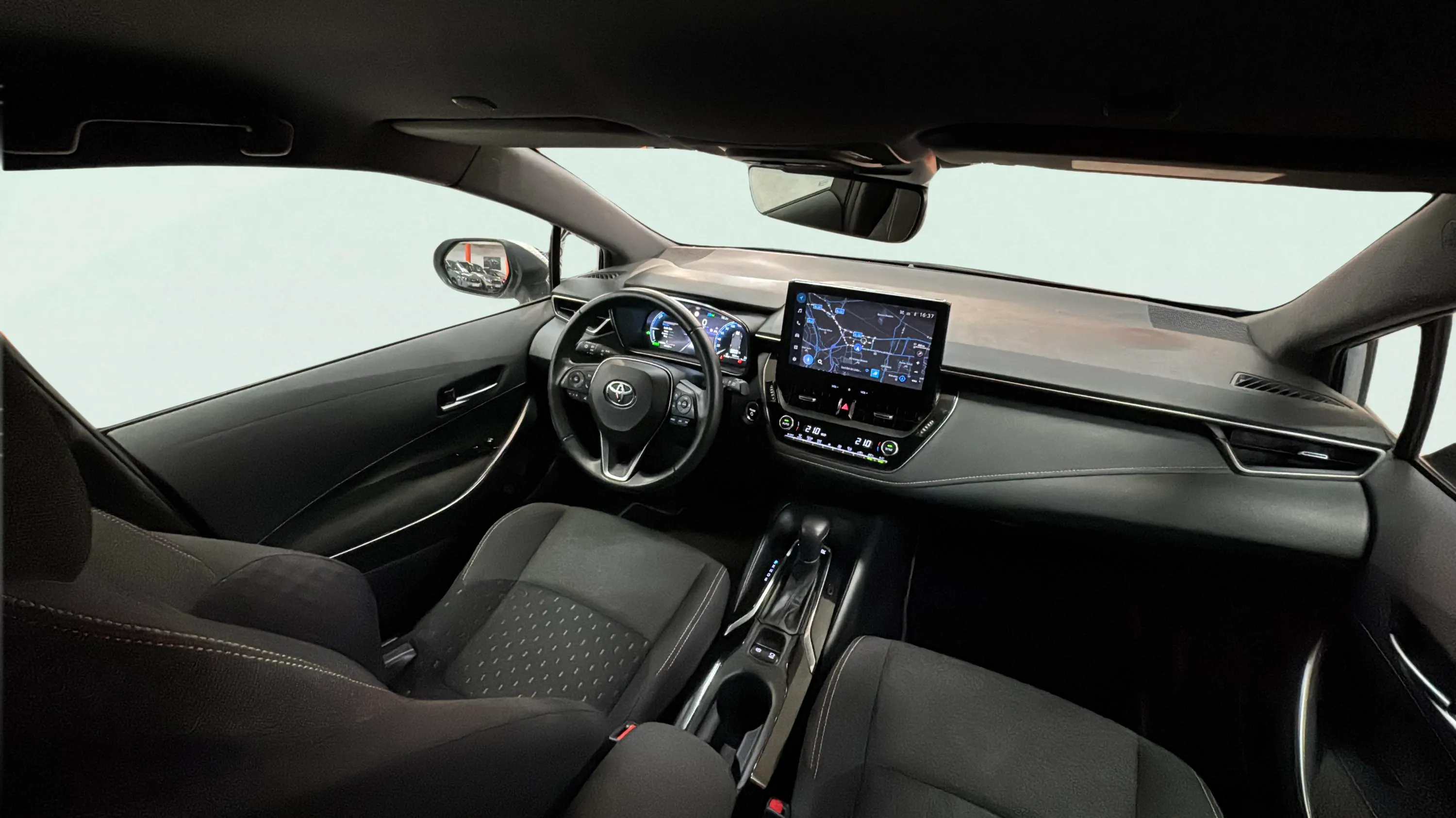 Toyota Corolla 140H Active Plus - foto 11