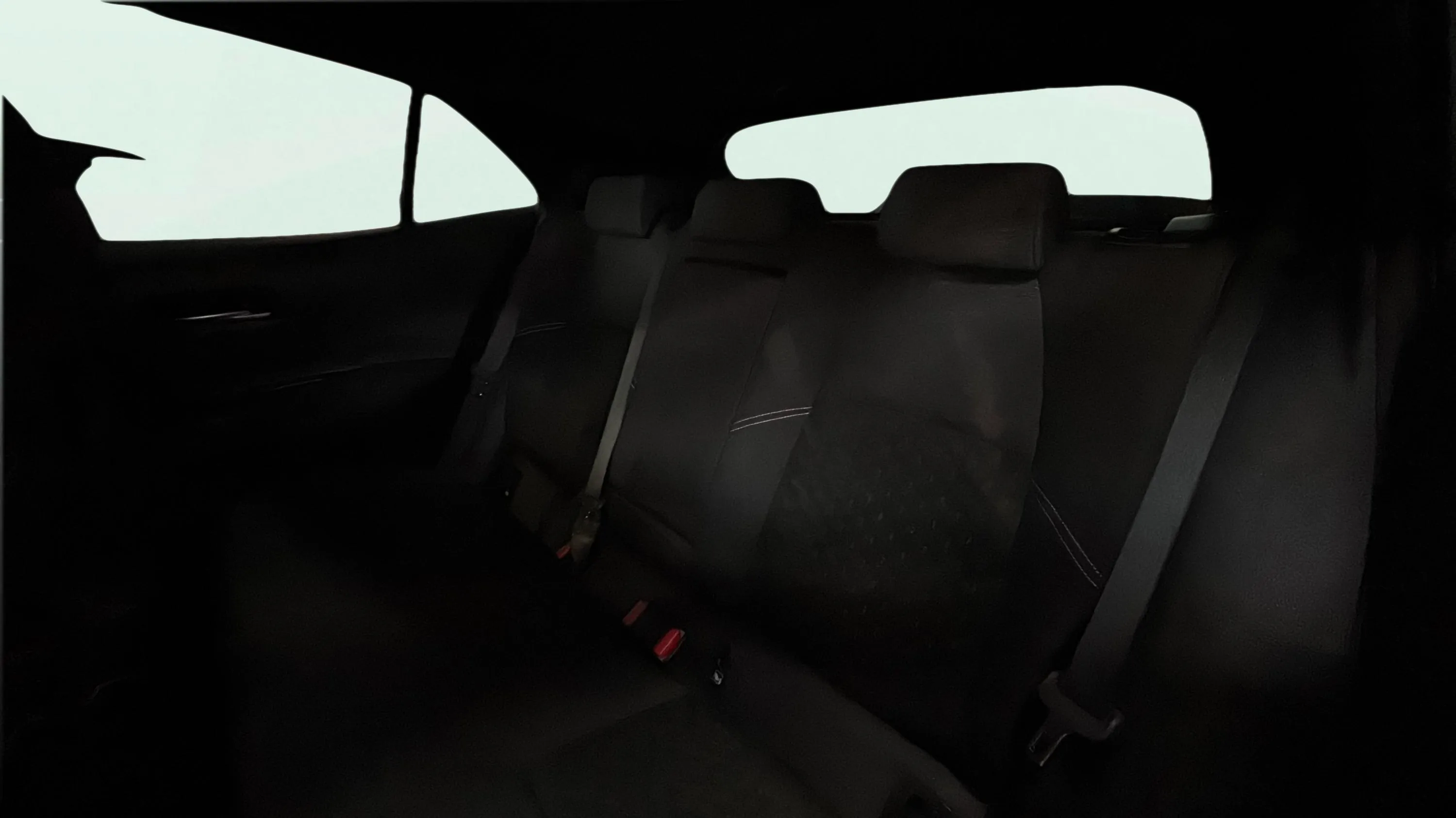 Toyota Corolla 140H Active Plus - foto 13