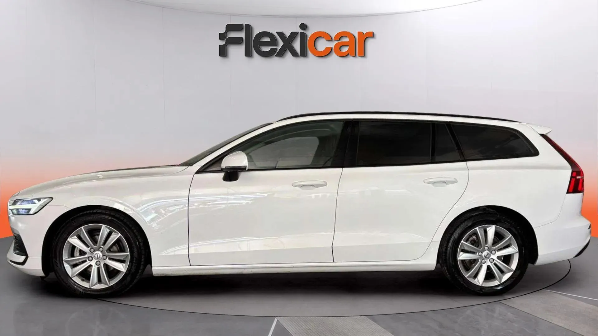 Volvo V60 2.0 D3 - foto 6
