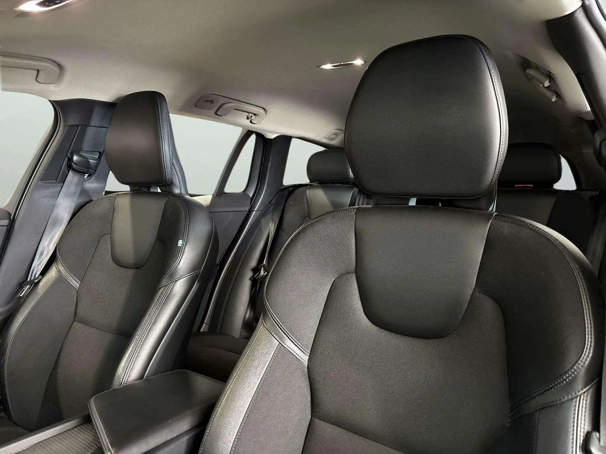 Volvo V60 2.0 D3 - foto 11