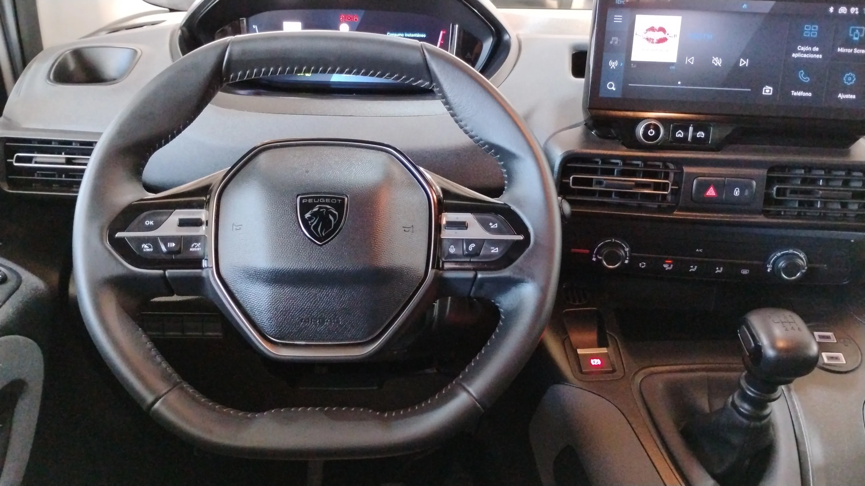 Peugeot Rifter Allure BlueHDi 100 - foto 11