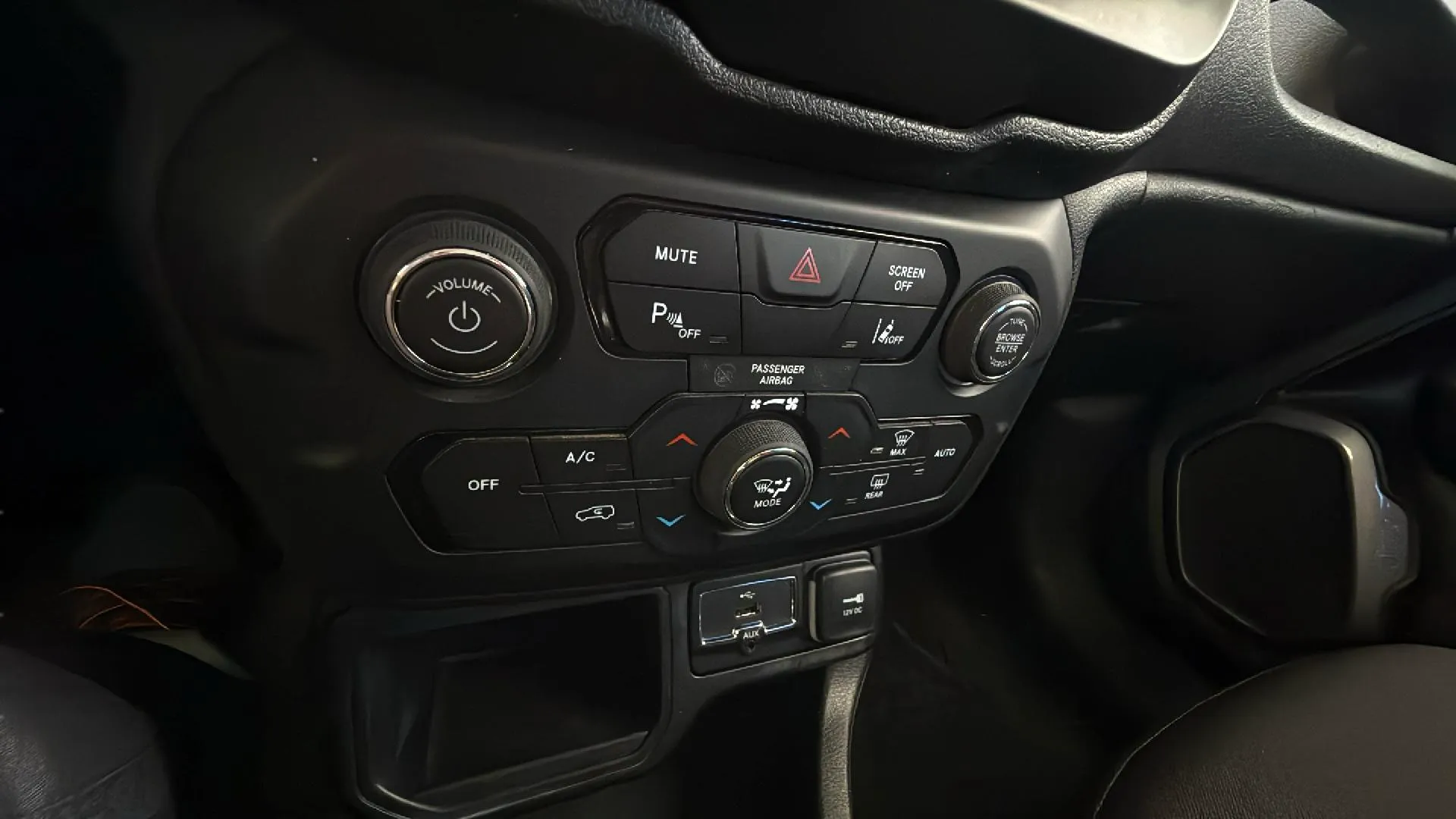 Jeep Renegade Longitude 1.0G 4x2 - foto 21