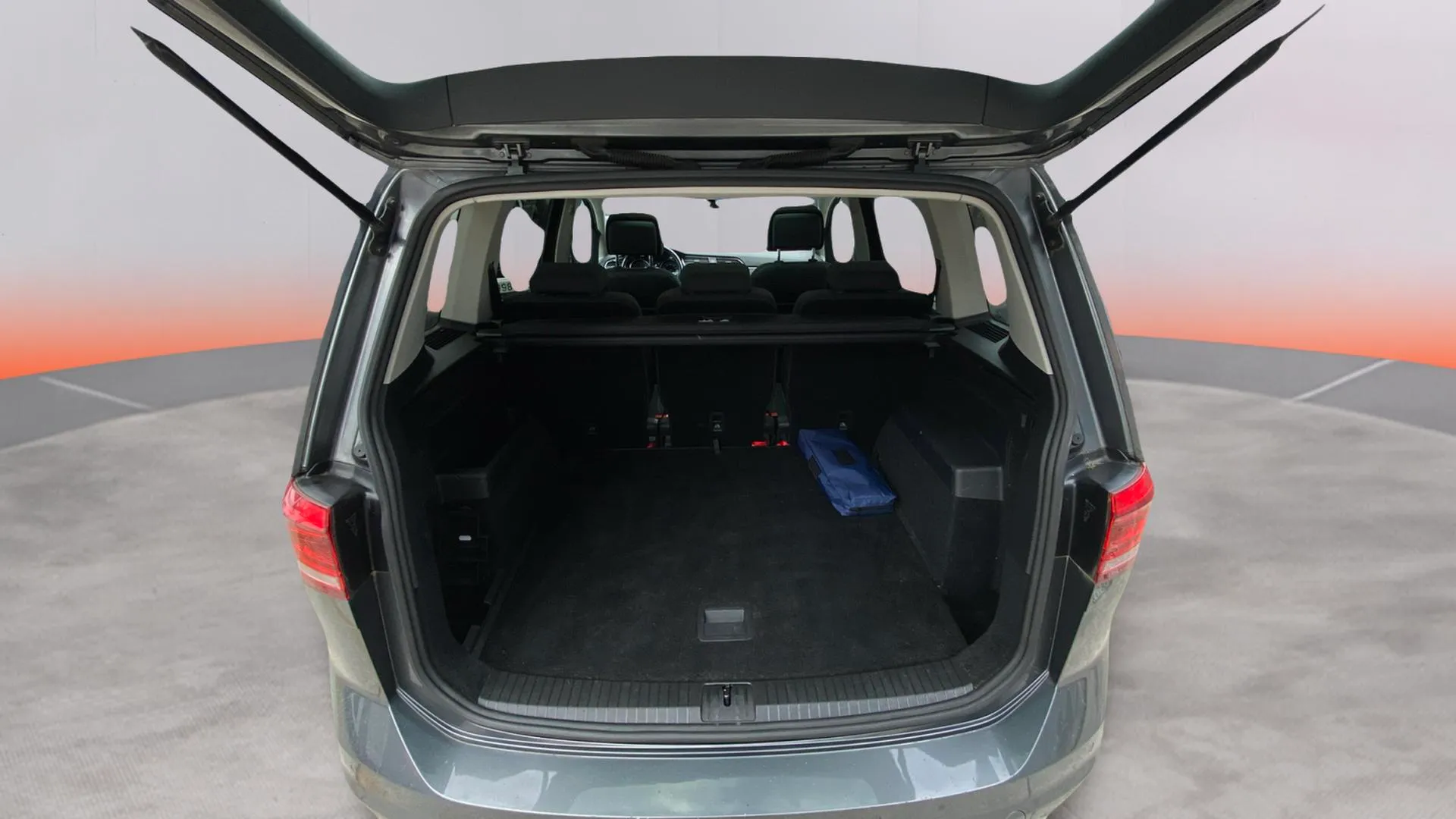 Volkswagen Touran Advance 2.0 TDI - foto 9