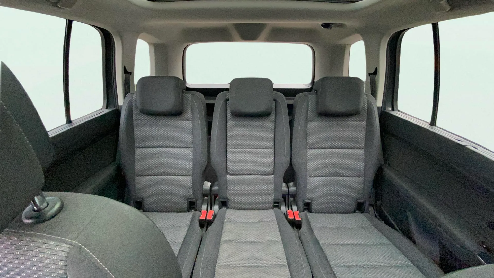 Volkswagen Touran Advance 2.0 TDI - foto 22