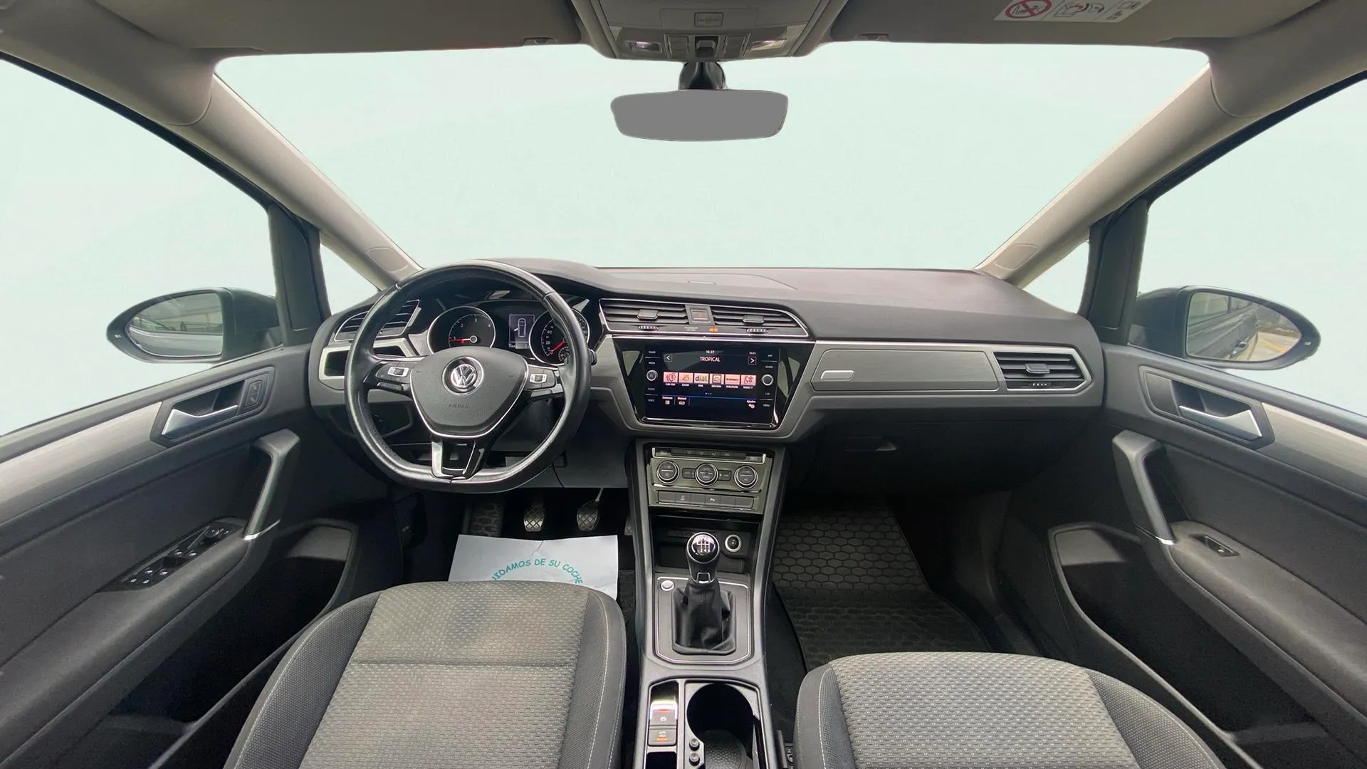 Volkswagen Touran Advance 2.0 TDI - foto 10