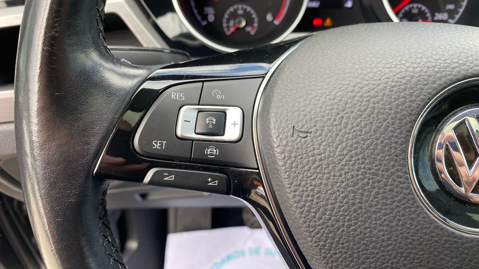 Volkswagen Touran Advance 2.0 TDI - foto 14