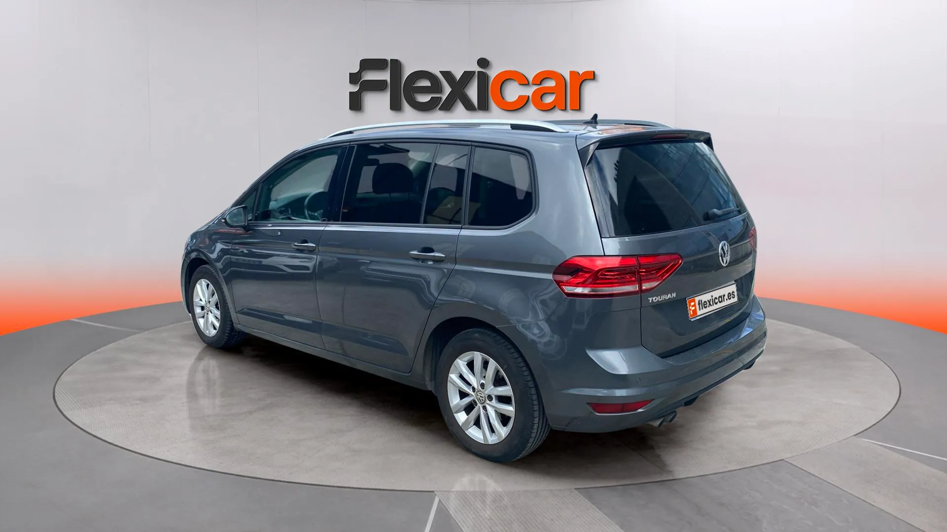 Volkswagen Touran Advance 2.0 TDI - foto 6